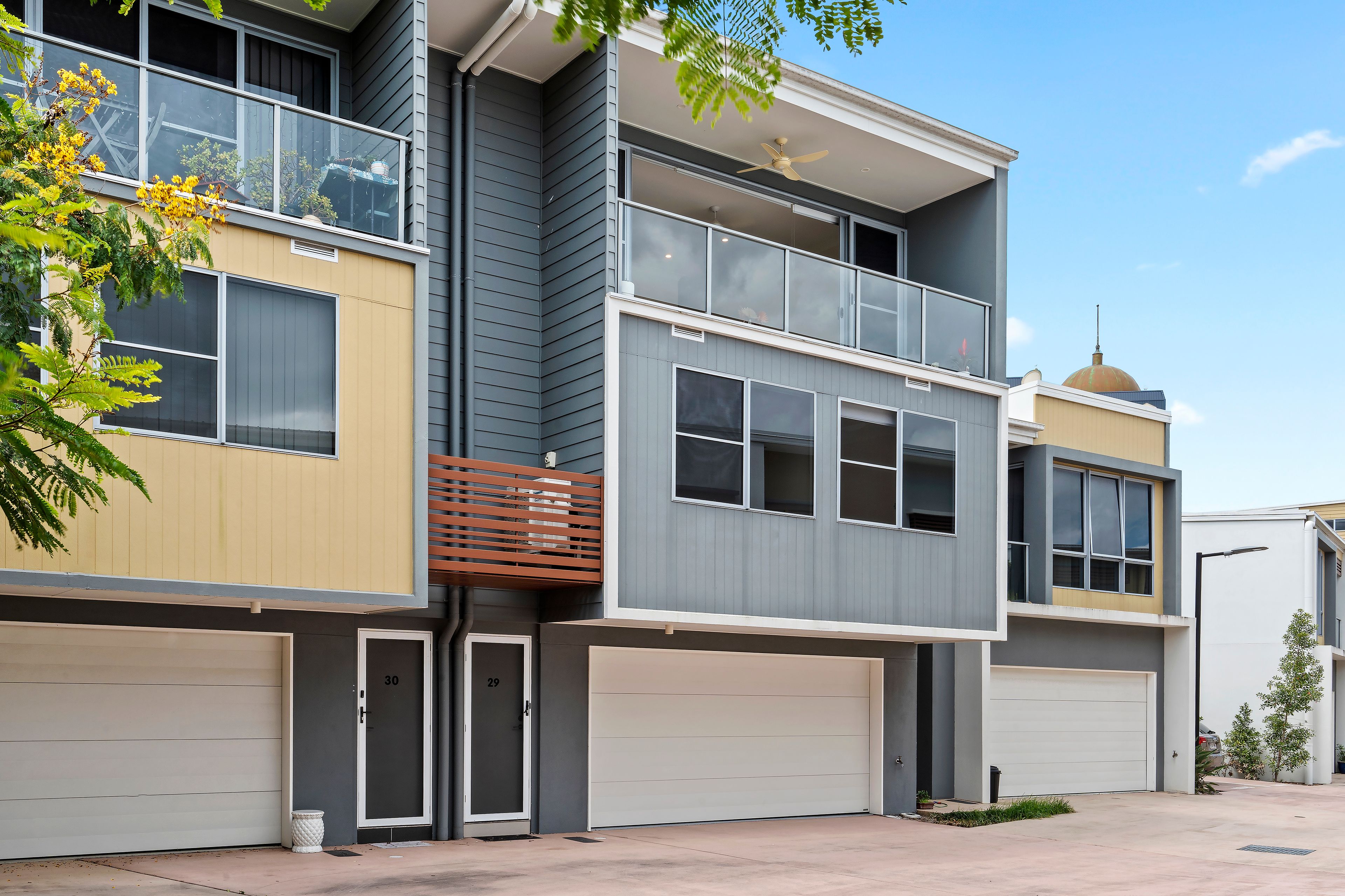 3031 The Boulevarde, Carrara QLD 4211