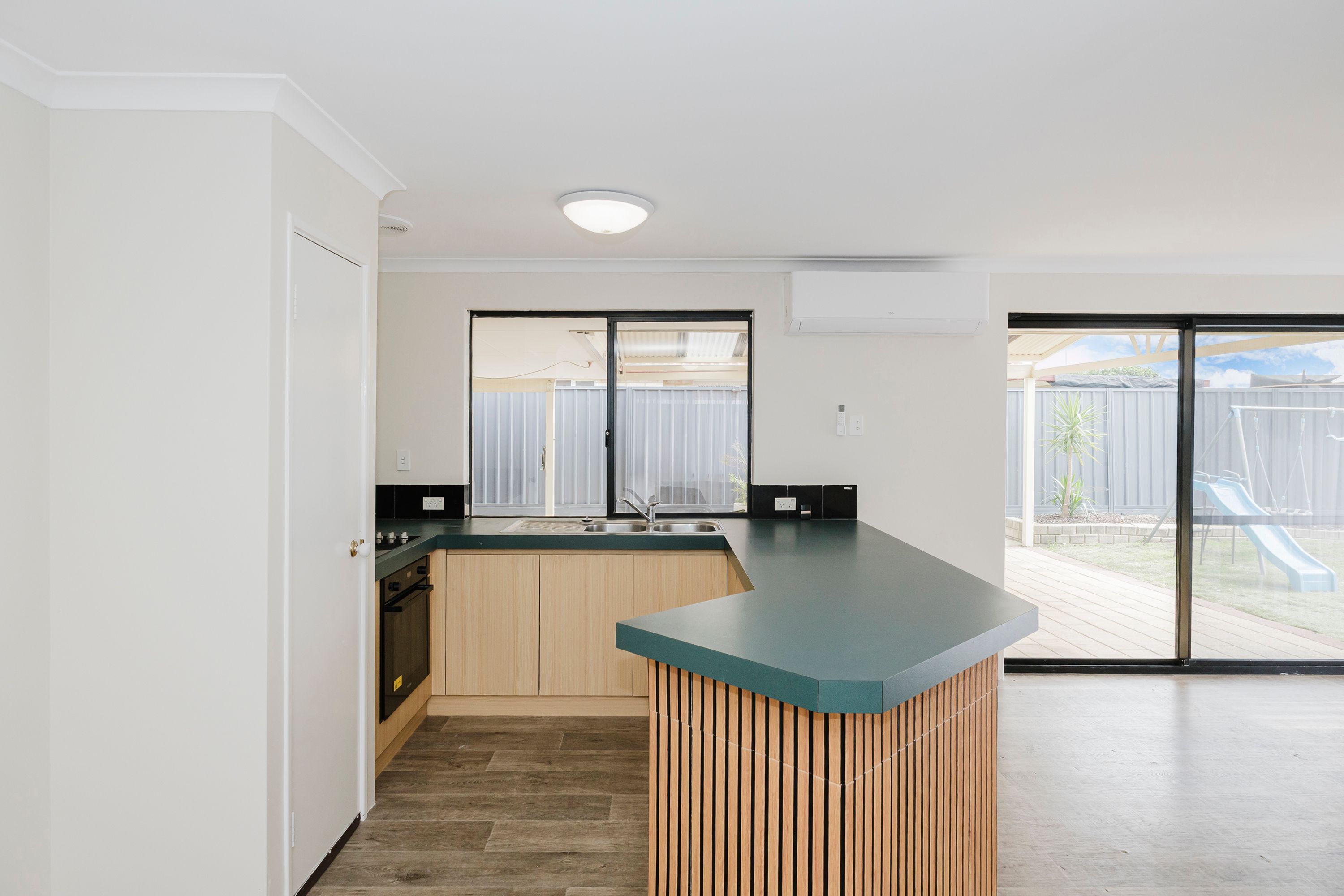 14 Pyrenees Court — photo 11 of 30