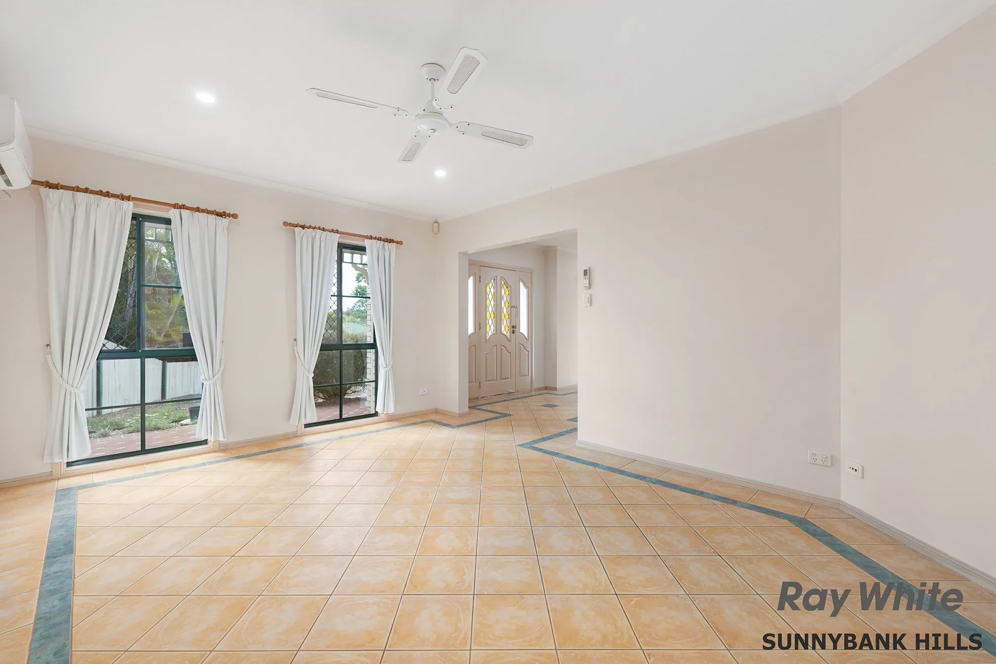 27 Janarde Place, Parkinson, QLD 4115