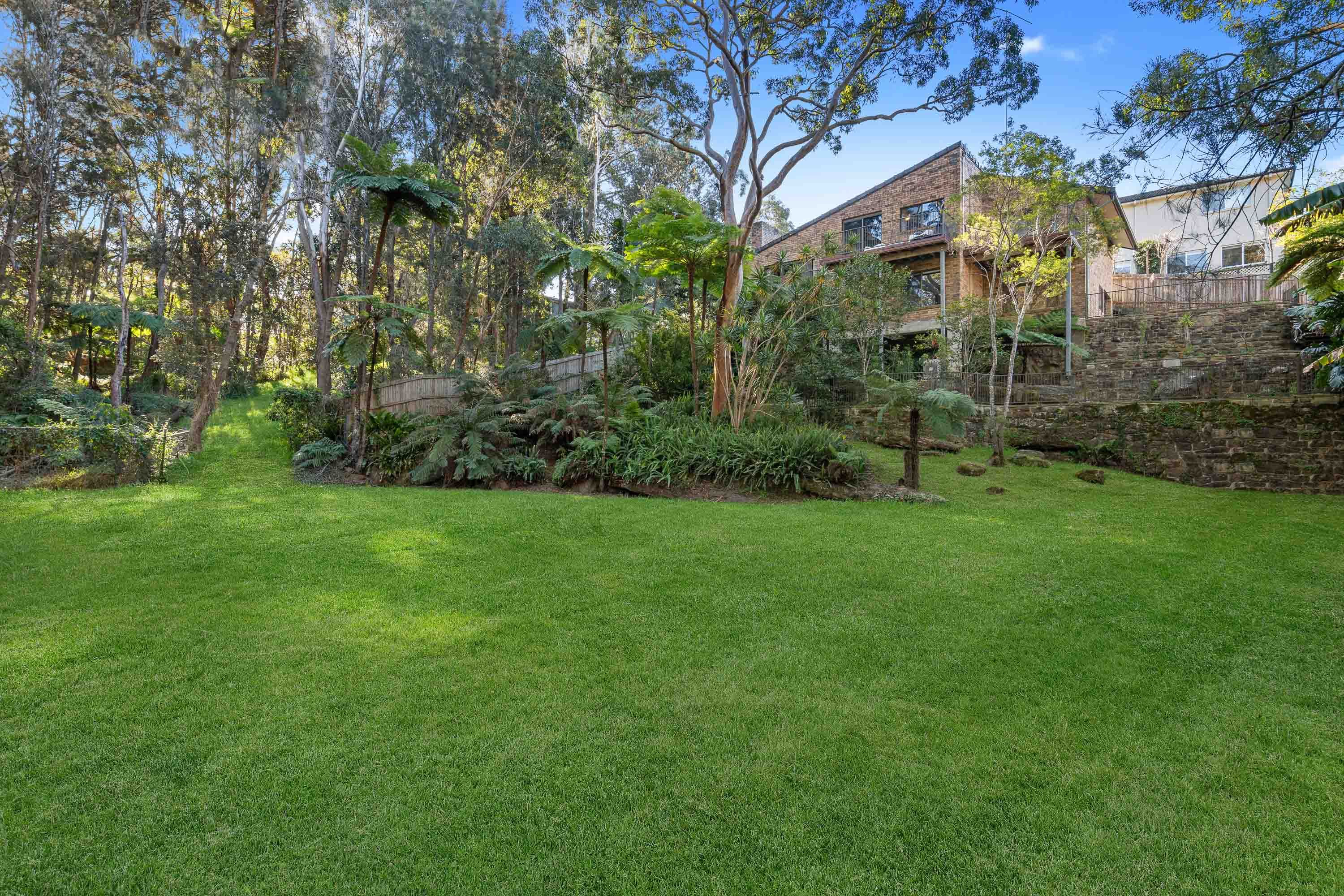 125 Gungah Bay Road — photo 2 of 11