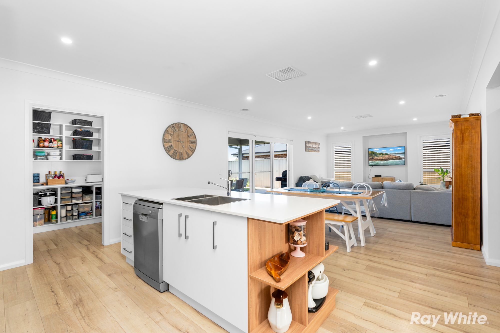 30 Lewis Street South — photo 8 of 25