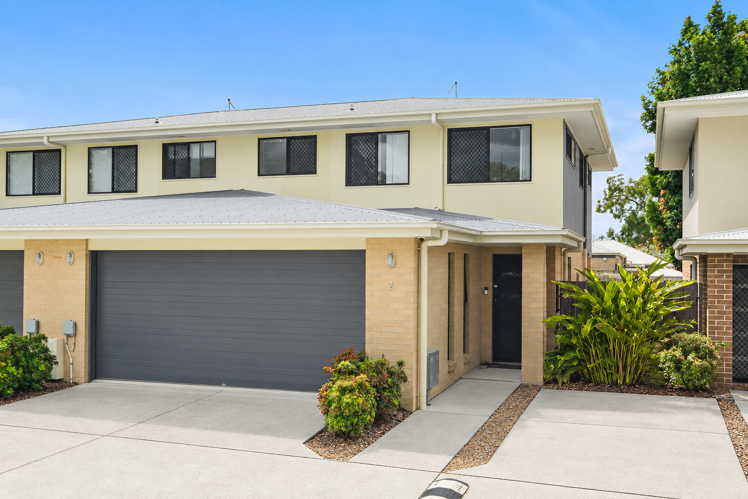 2/48 Philong Street — photo from Ray White Forest Lake QLD