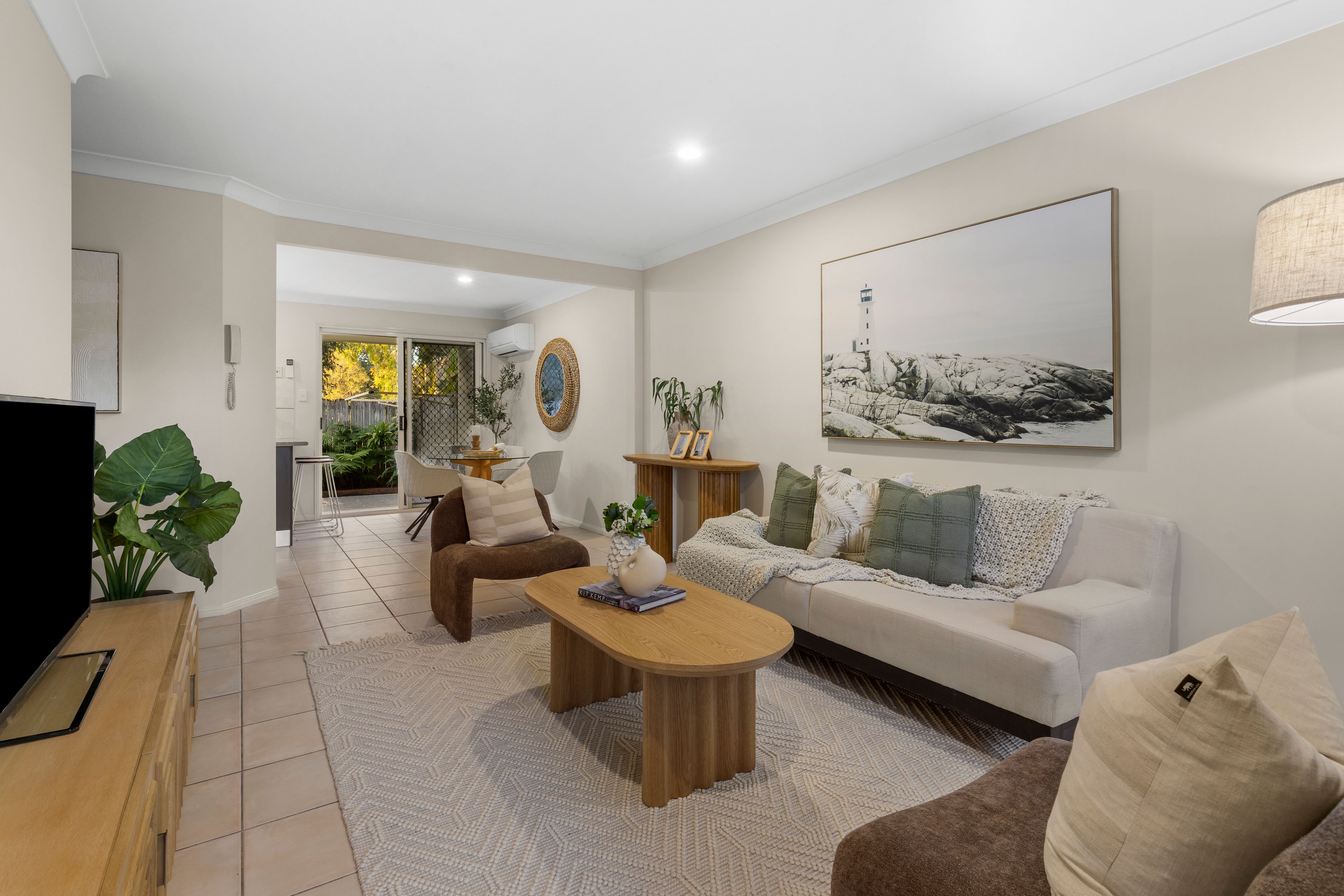 24/21 Chessom Street — photo 3 of 17