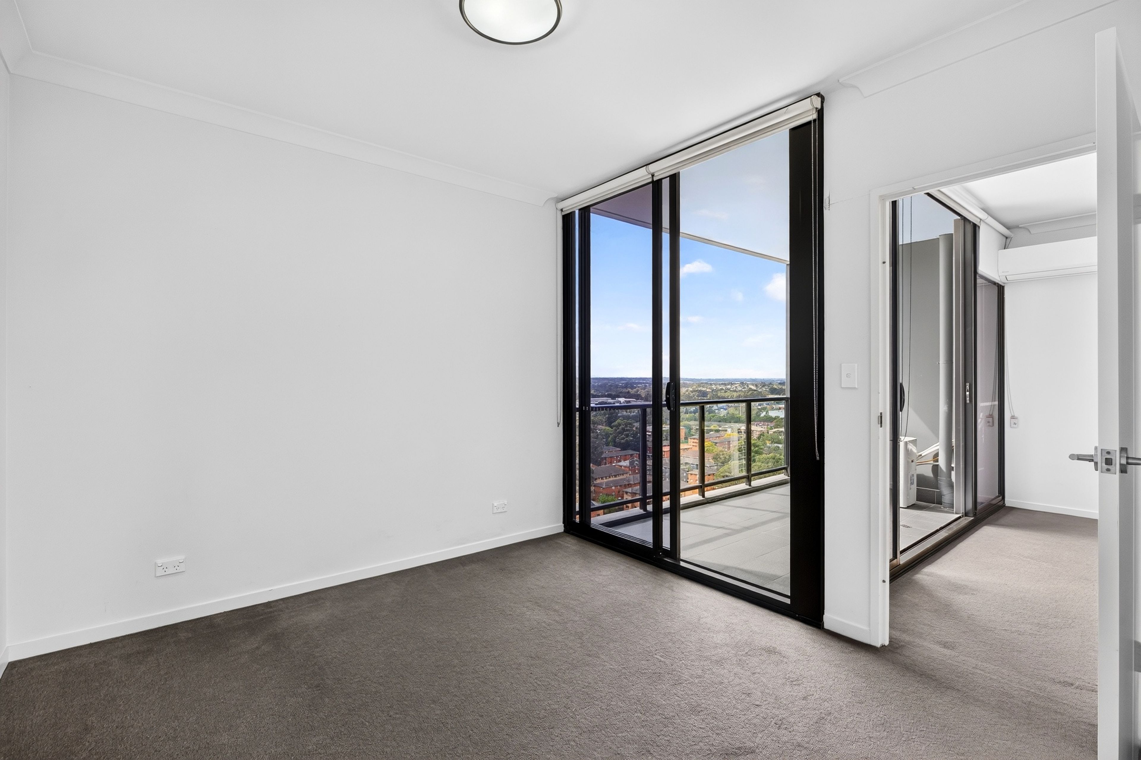 Unit 1806/420 Macquarie Street — photo 16 of 29