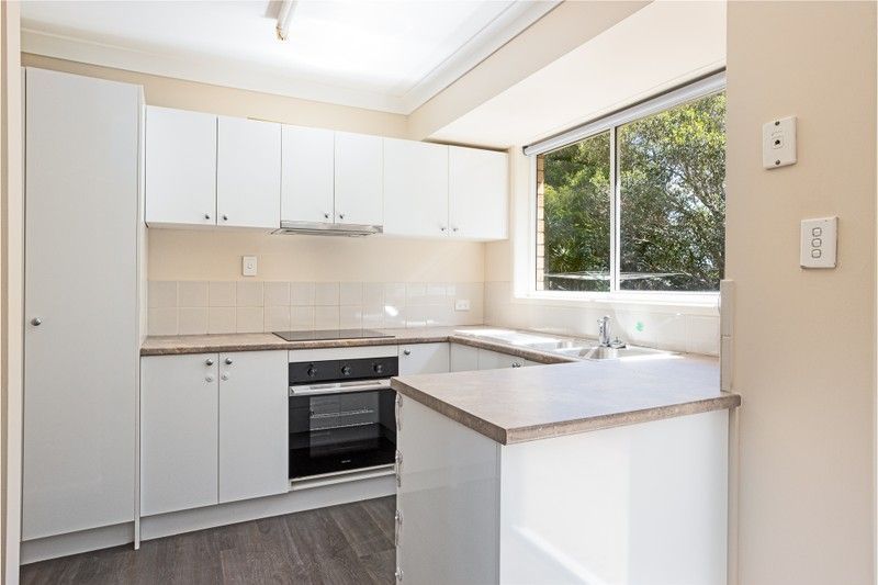 14 Kate Avenue — photo 4 of 10