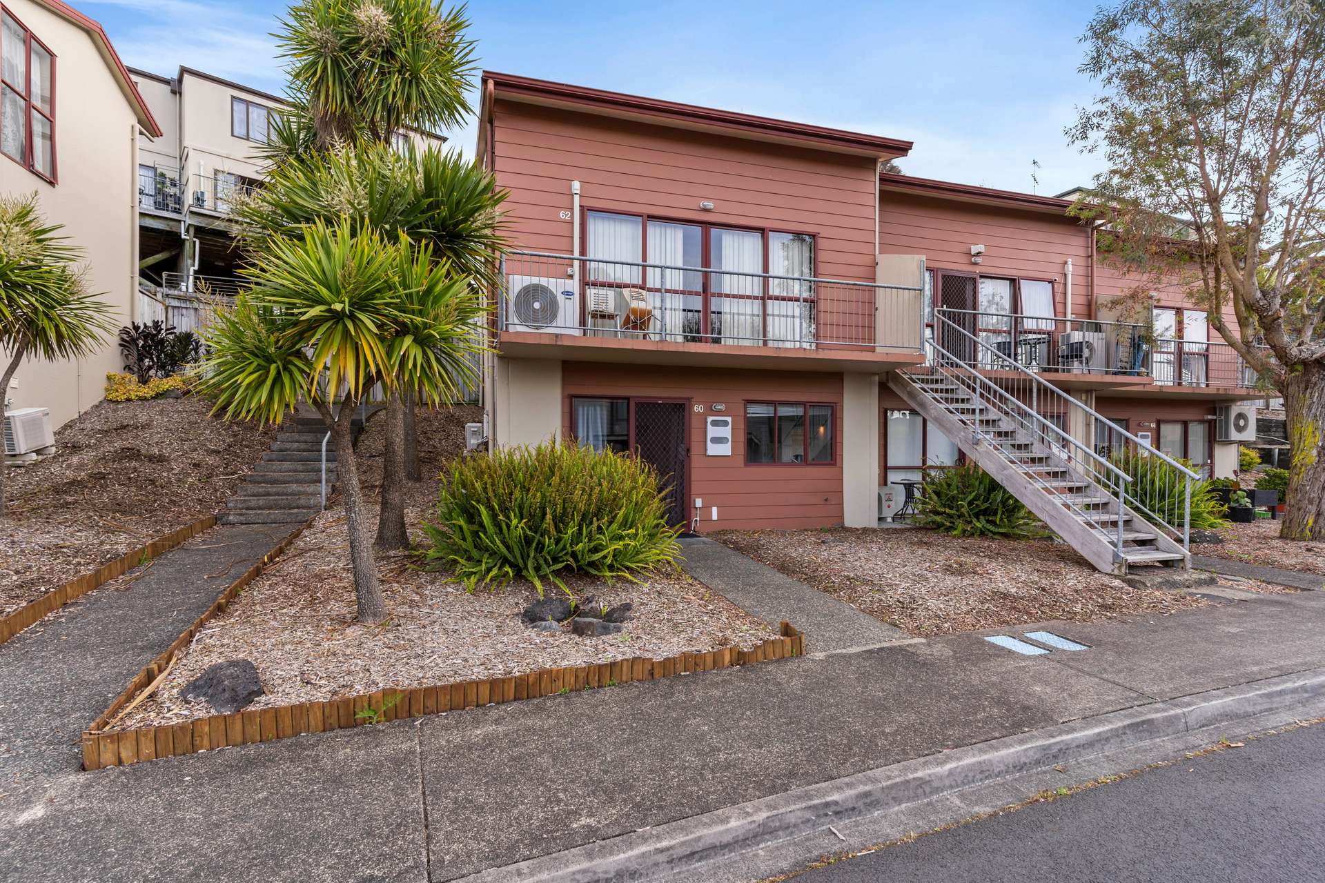 60 Malaspina Place photo 9
