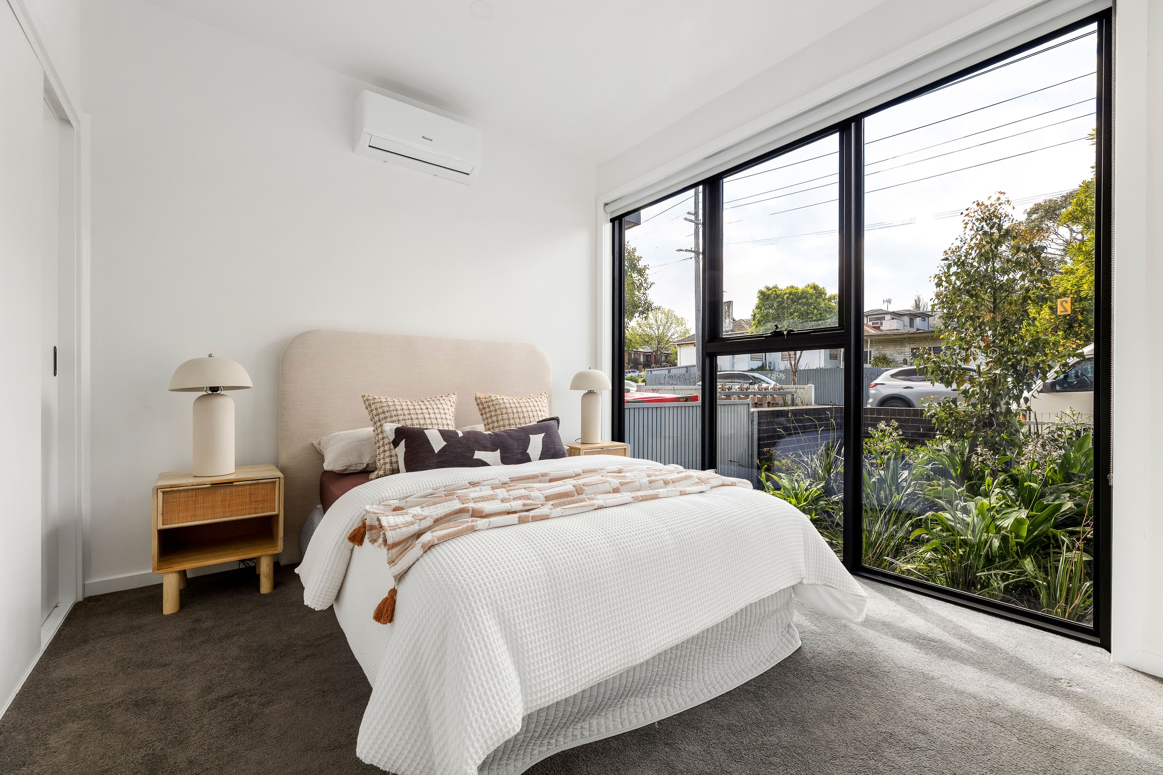 2/7 Chaleyer Street — photo 13 of 17