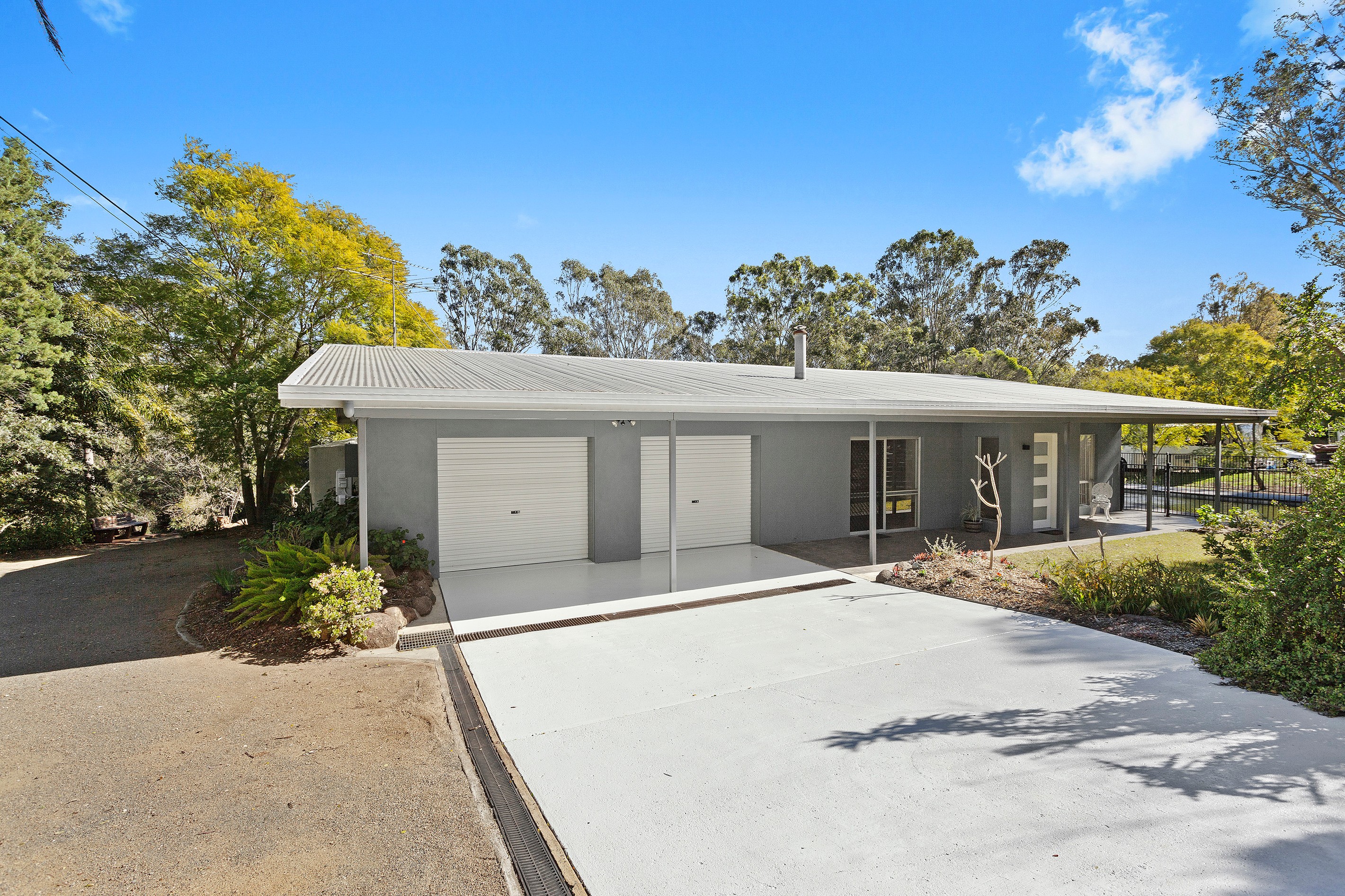 6 Sylvan Court, Glenvale, QLD 4350