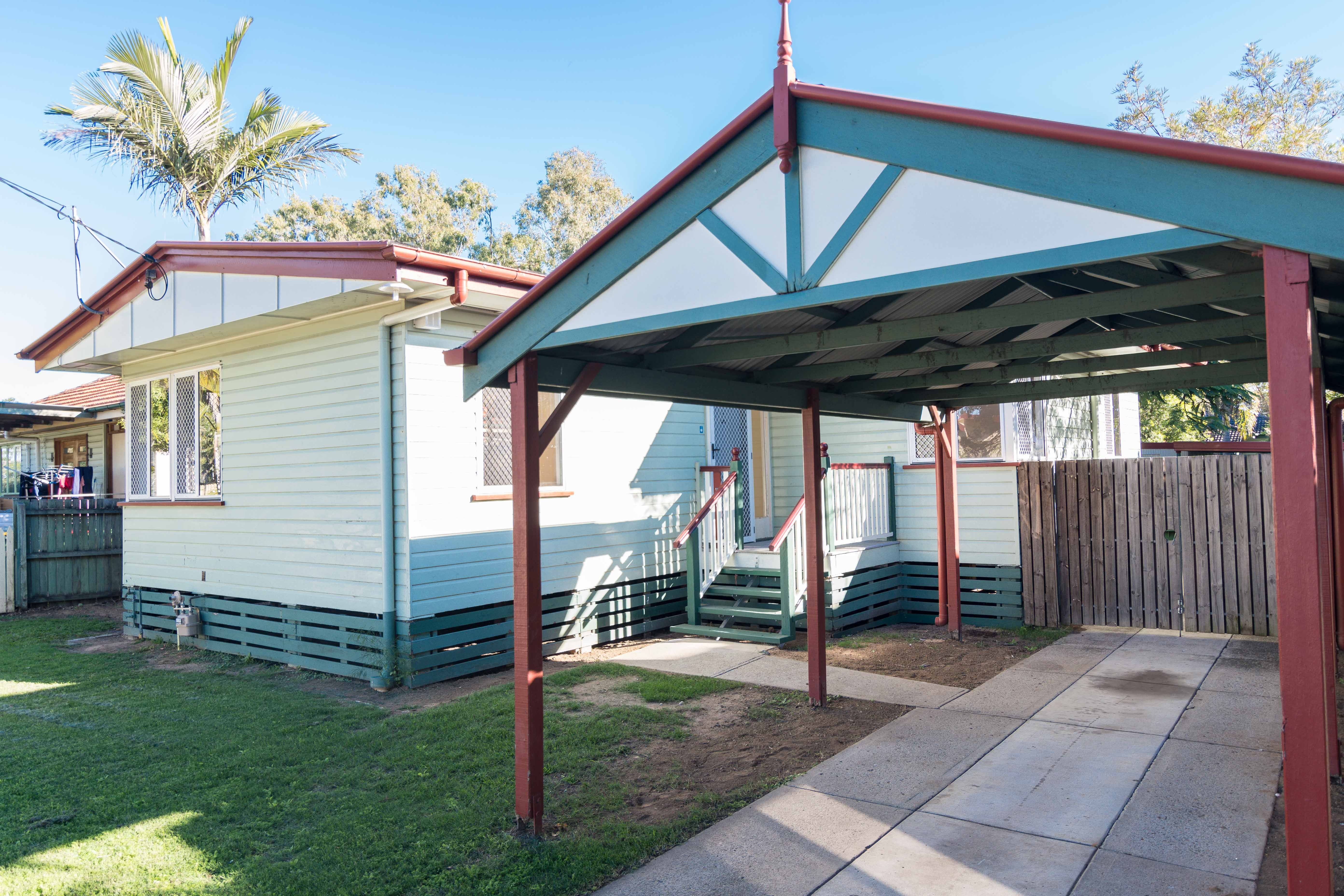 28 Larsen Street, Leichhardt QLD 4305