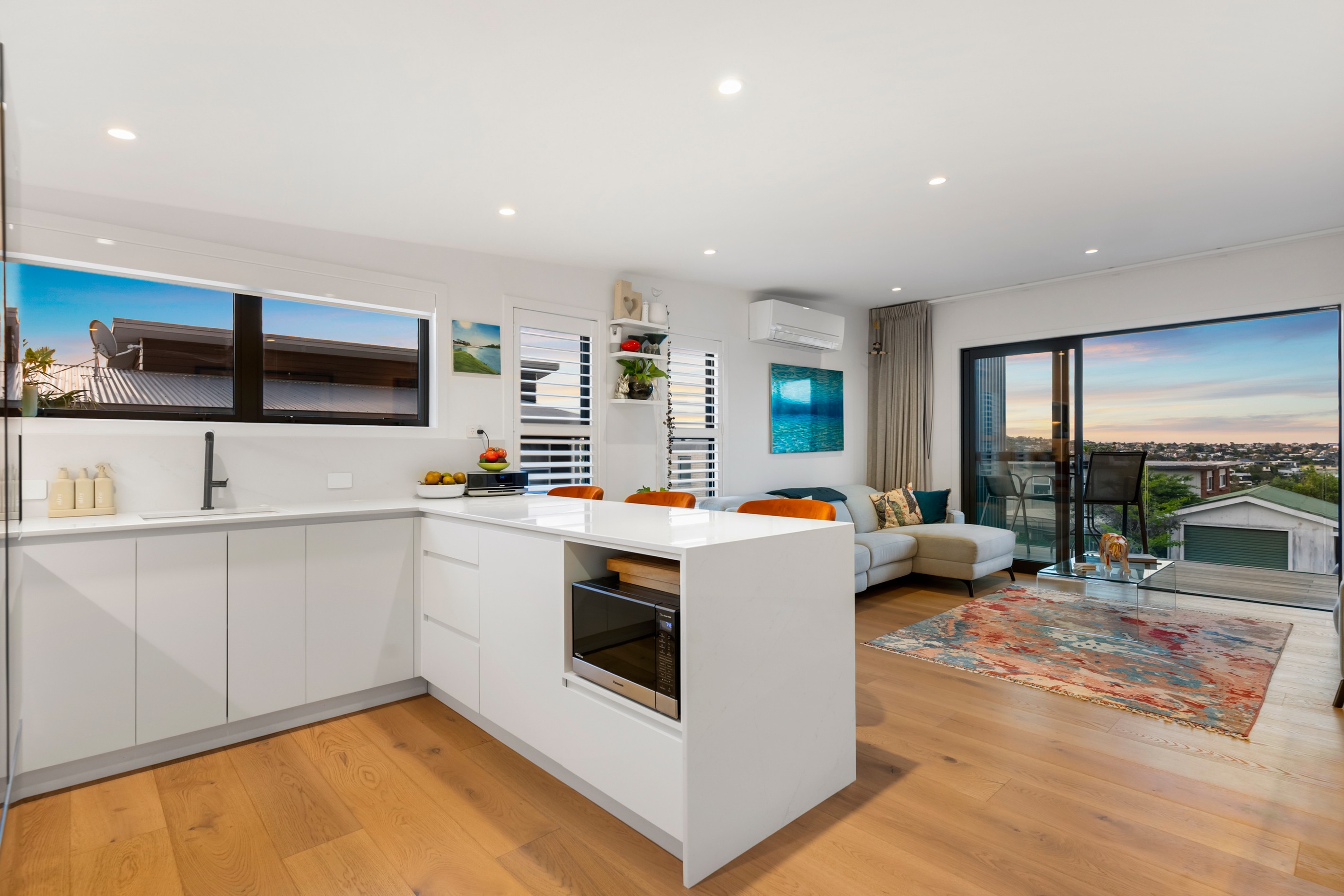 12A Rothesay Bay Road, Rothesay Bay, North Shore City