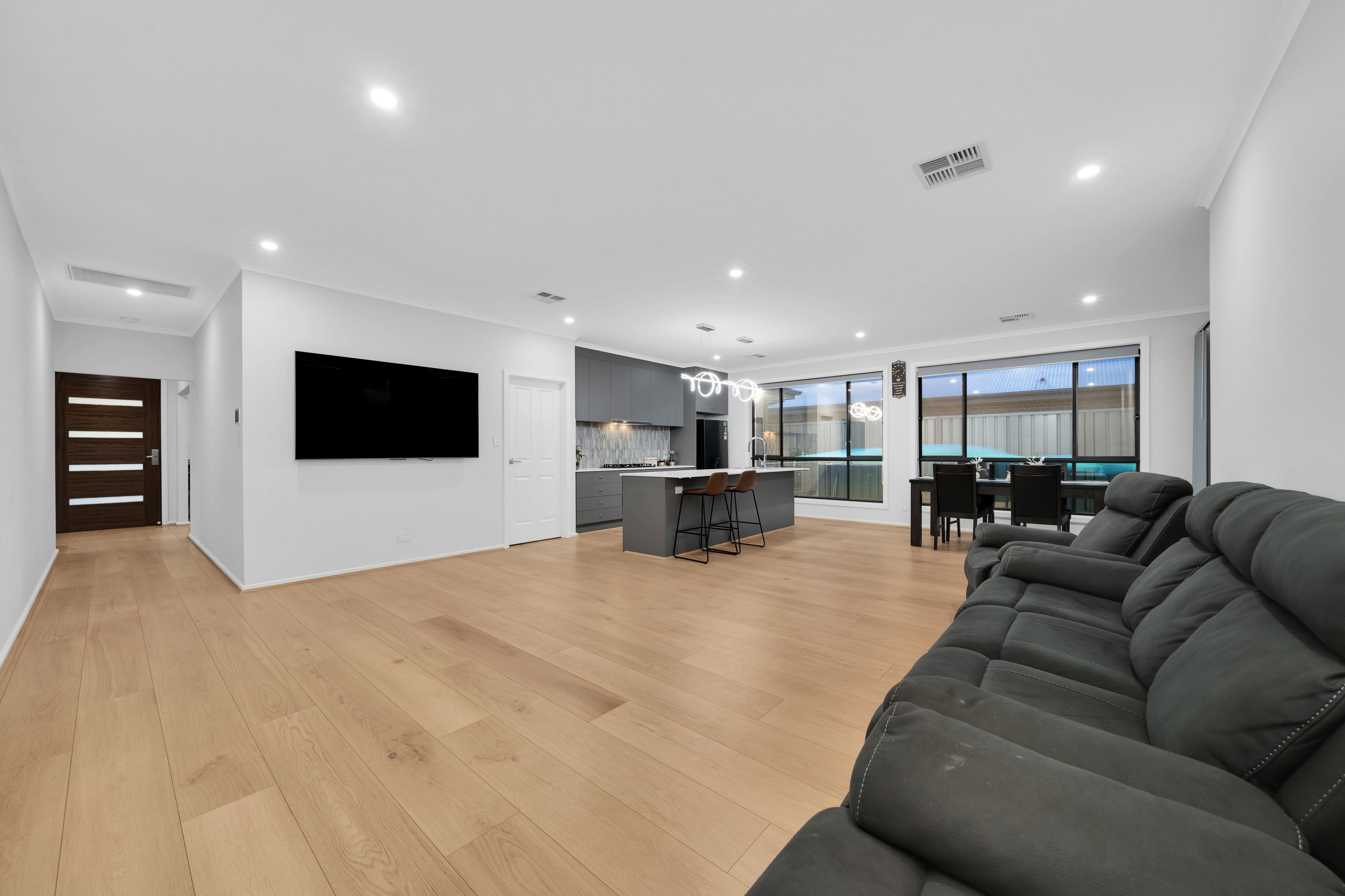 125 Juniper Boulevard — photo 9 of 30