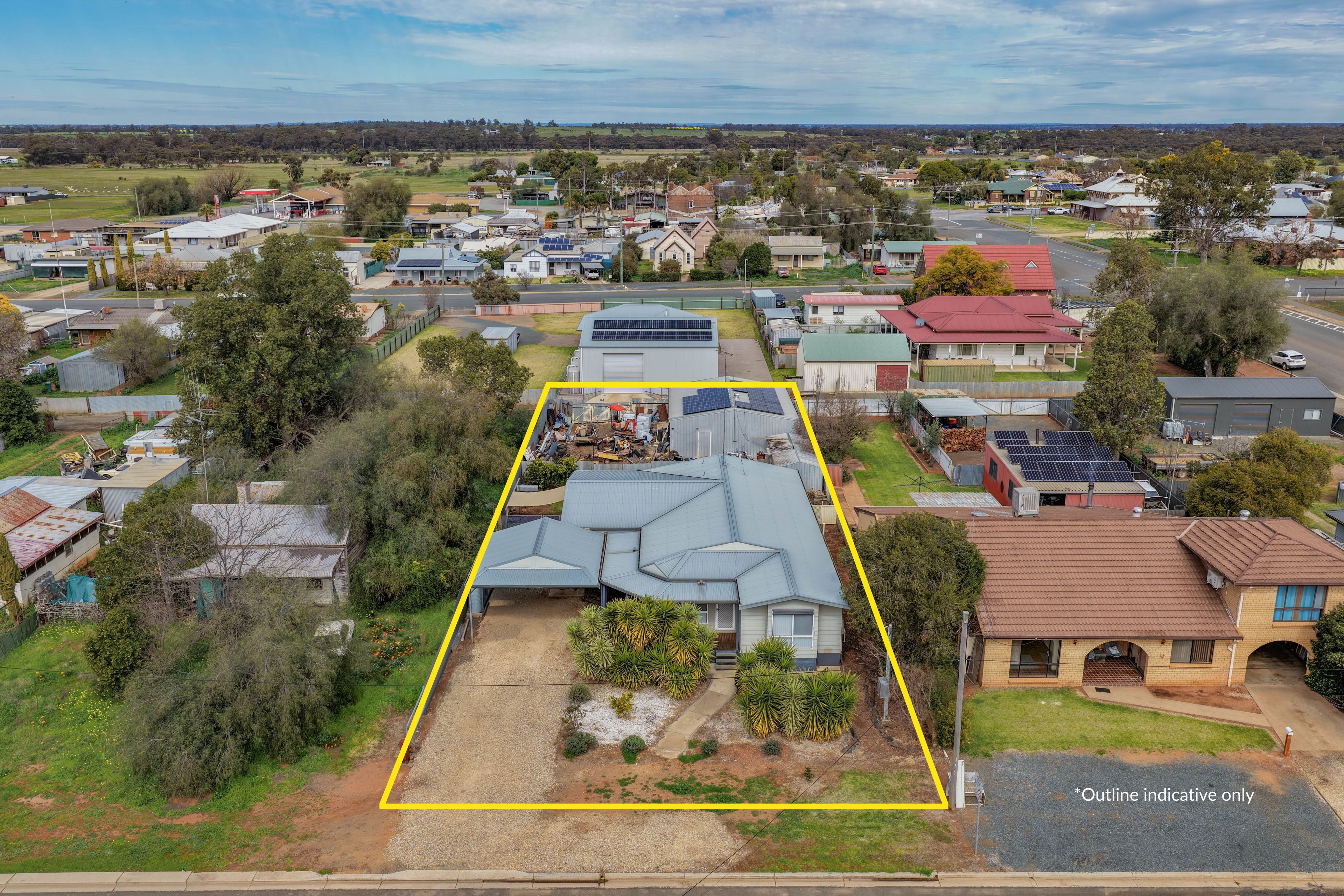 16 Conway Street — photo from Ray White Parkes