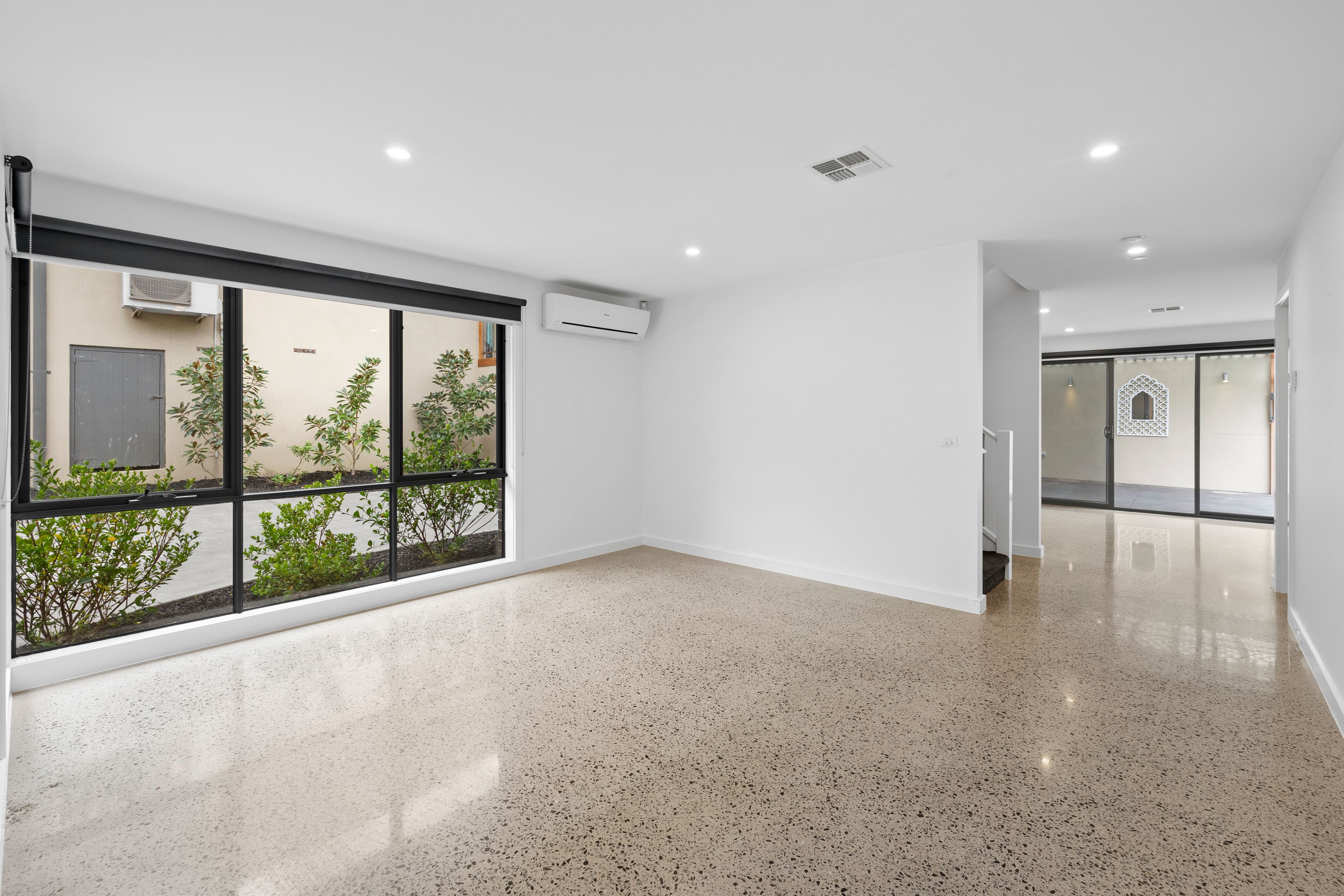 2/14 Wes Crescent, Ferntree Gully, VIC 3156