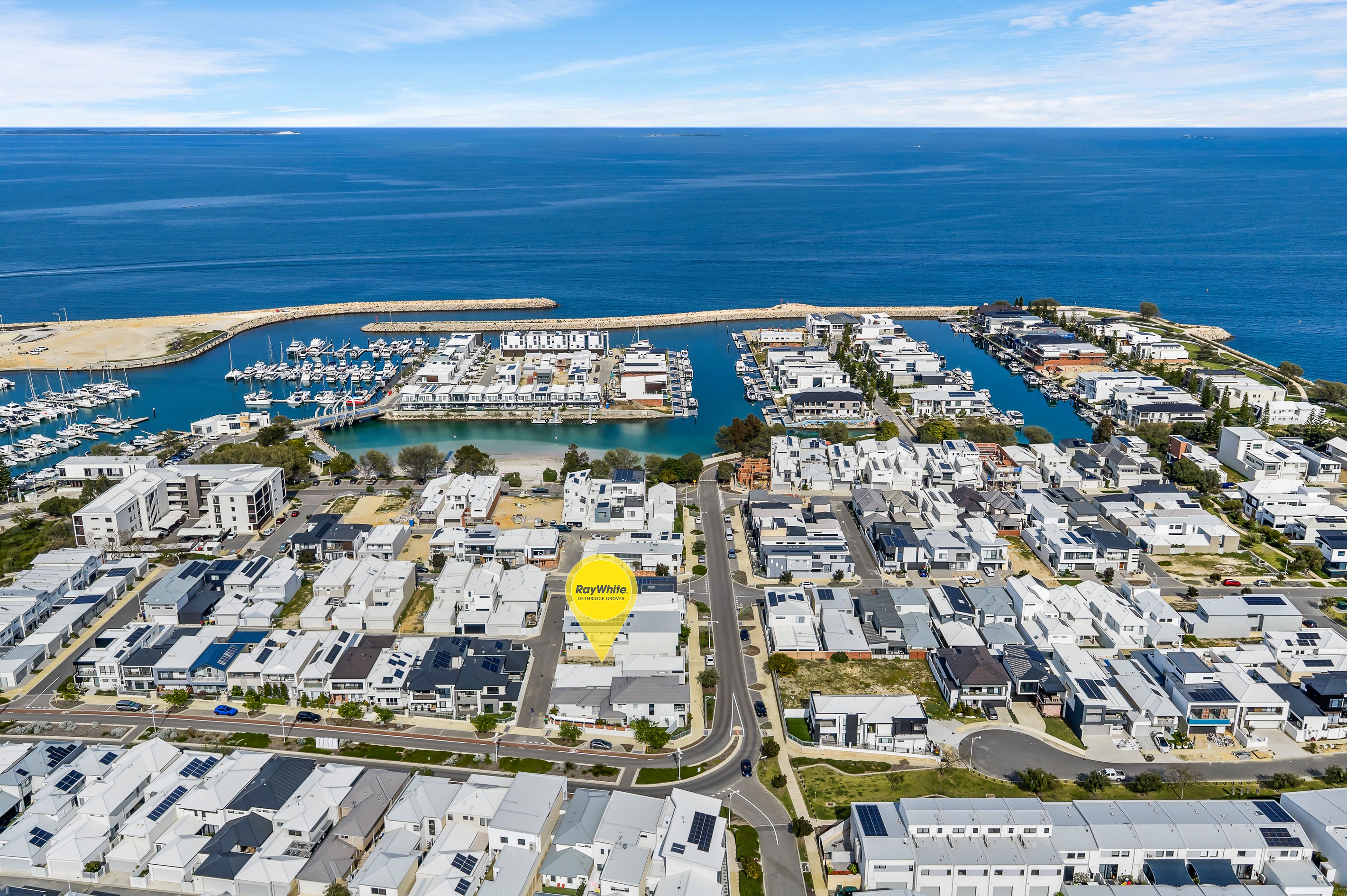 6 Caledonia Loop, North Coogee, WA 6163