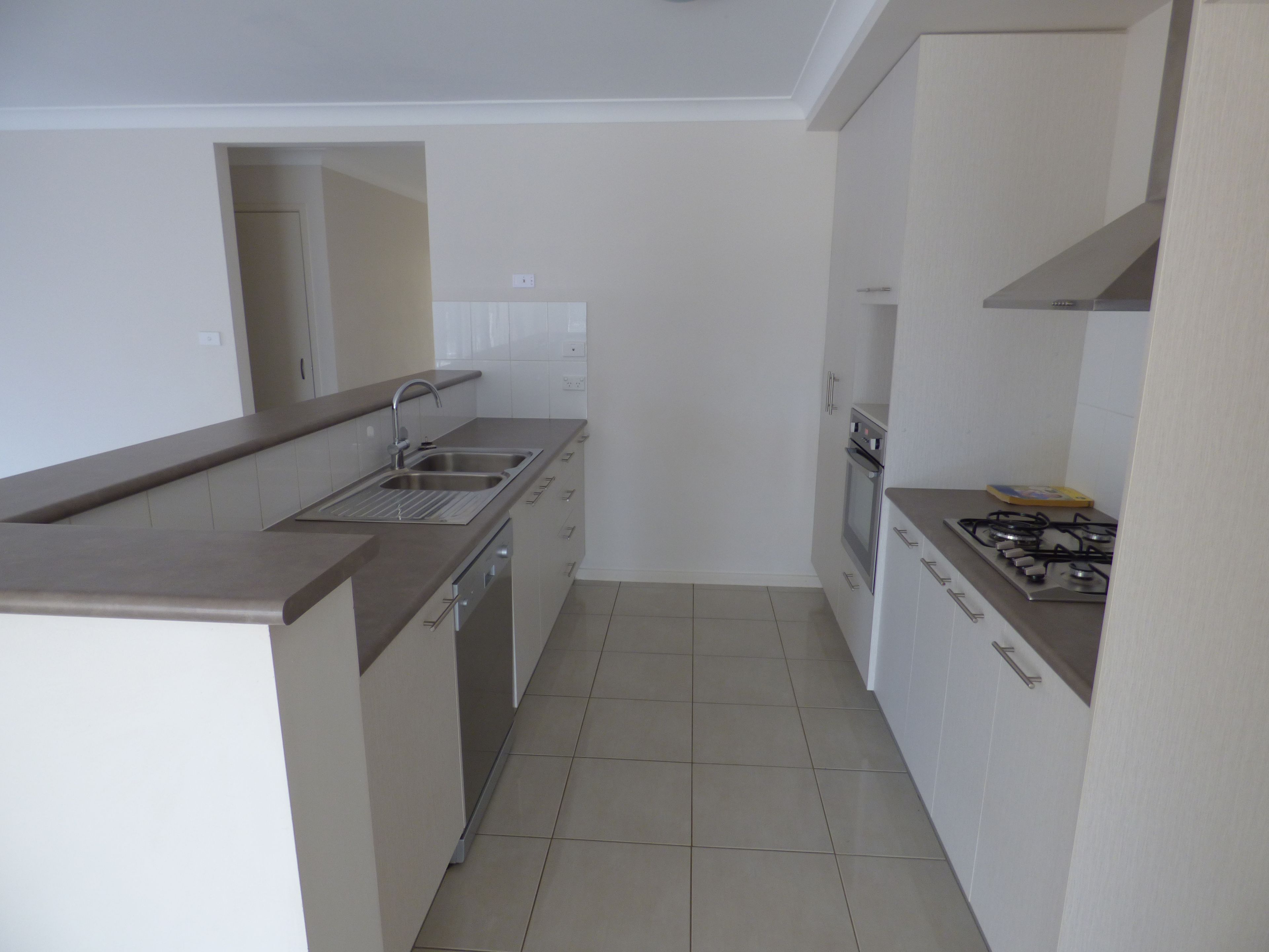 10 John Girdham Place, Forbes, NSW 2871