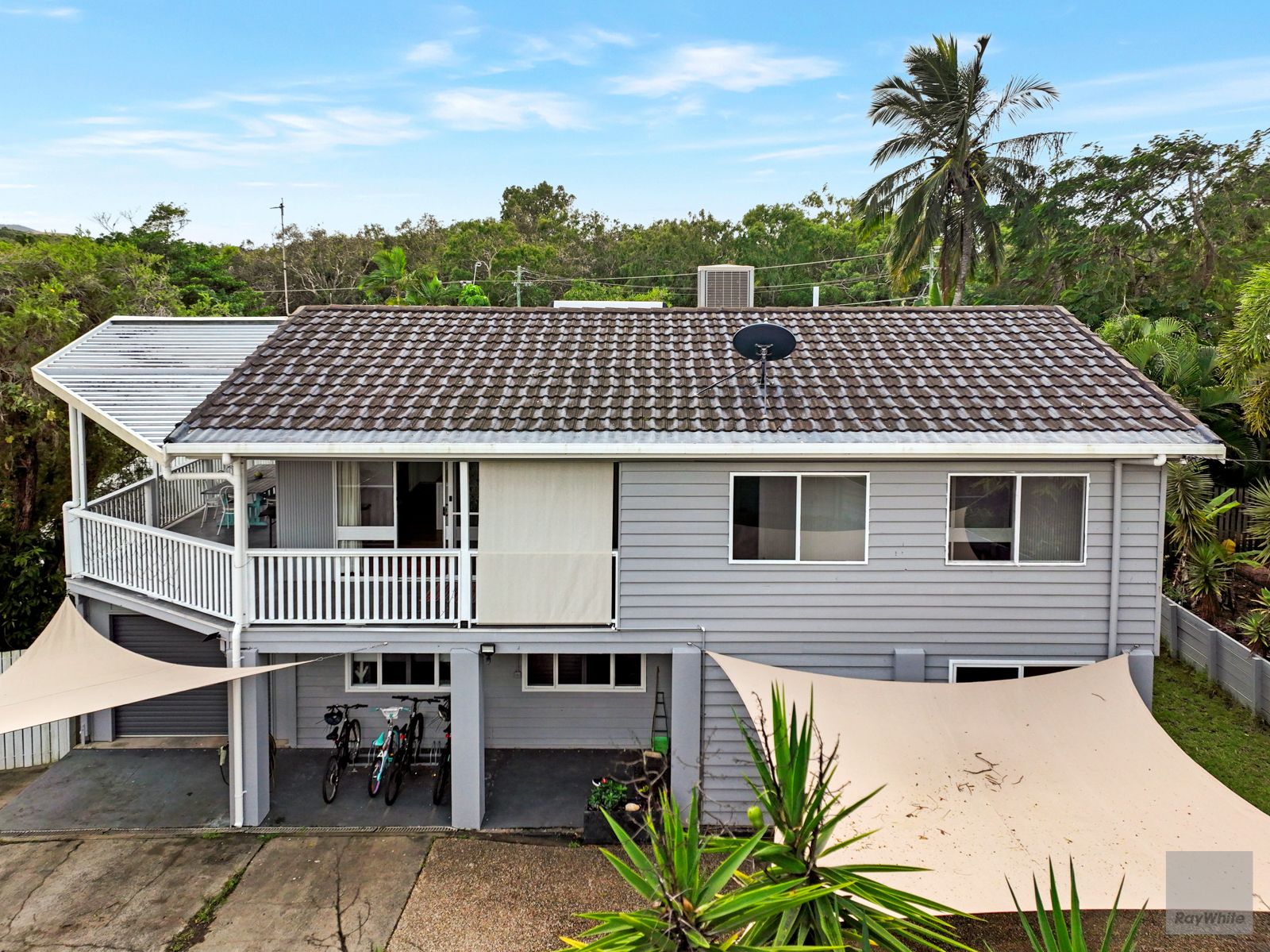 6 Seahorse Crescent, Lammermoor, QLD 4703