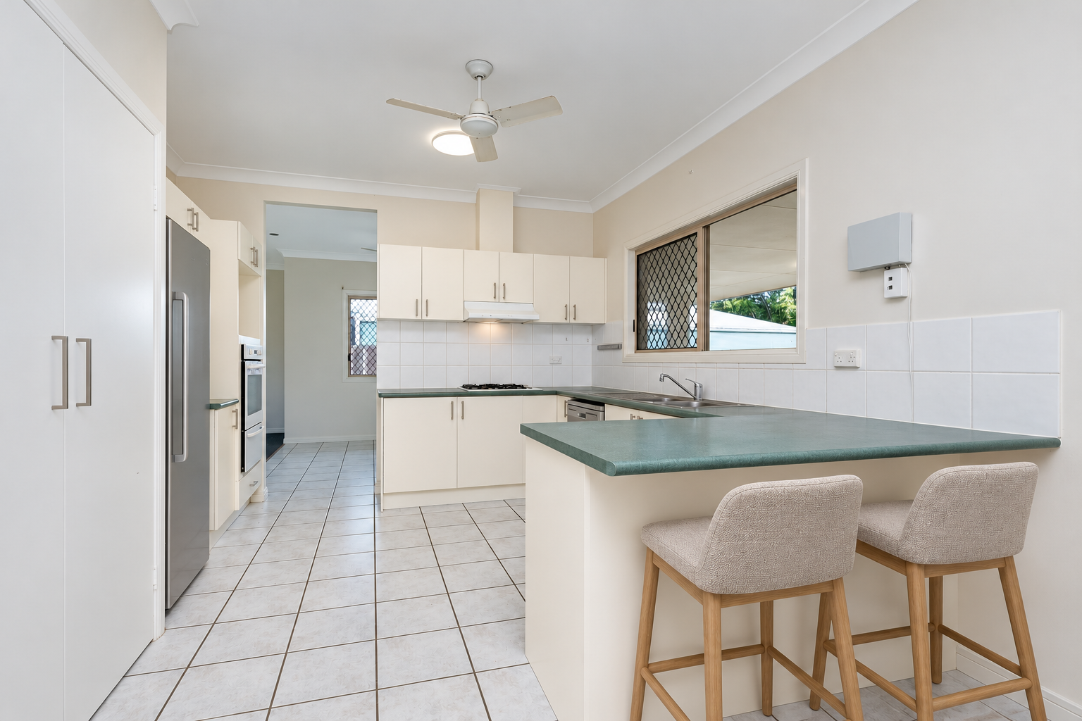 20 Alpina Place — photo 3 of 12