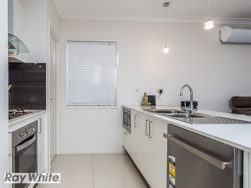 35 Manhattan Crescent, North Lakes, QLD 4509