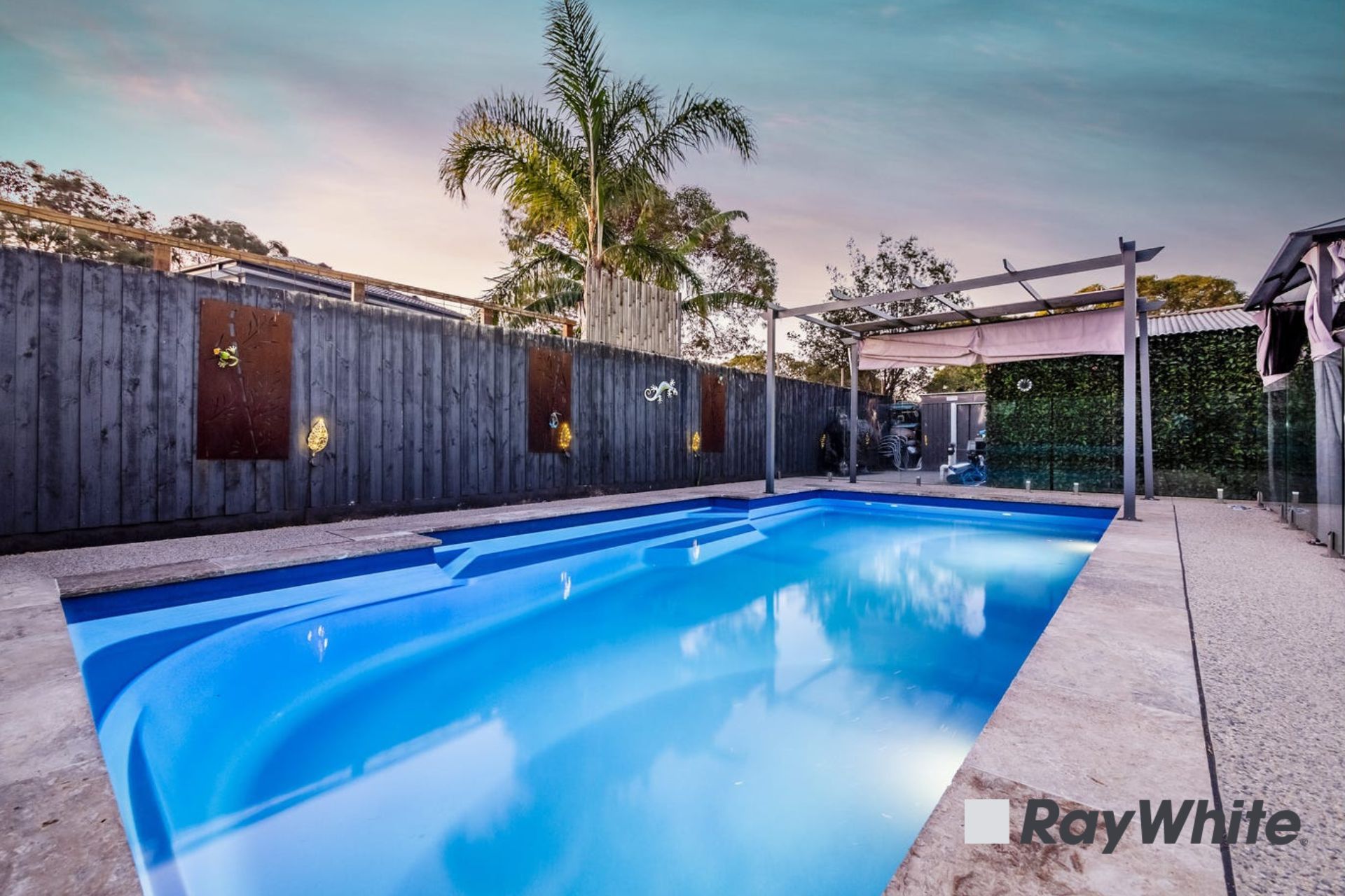 7 Maureen Close, Cranbourne West VIC 3977