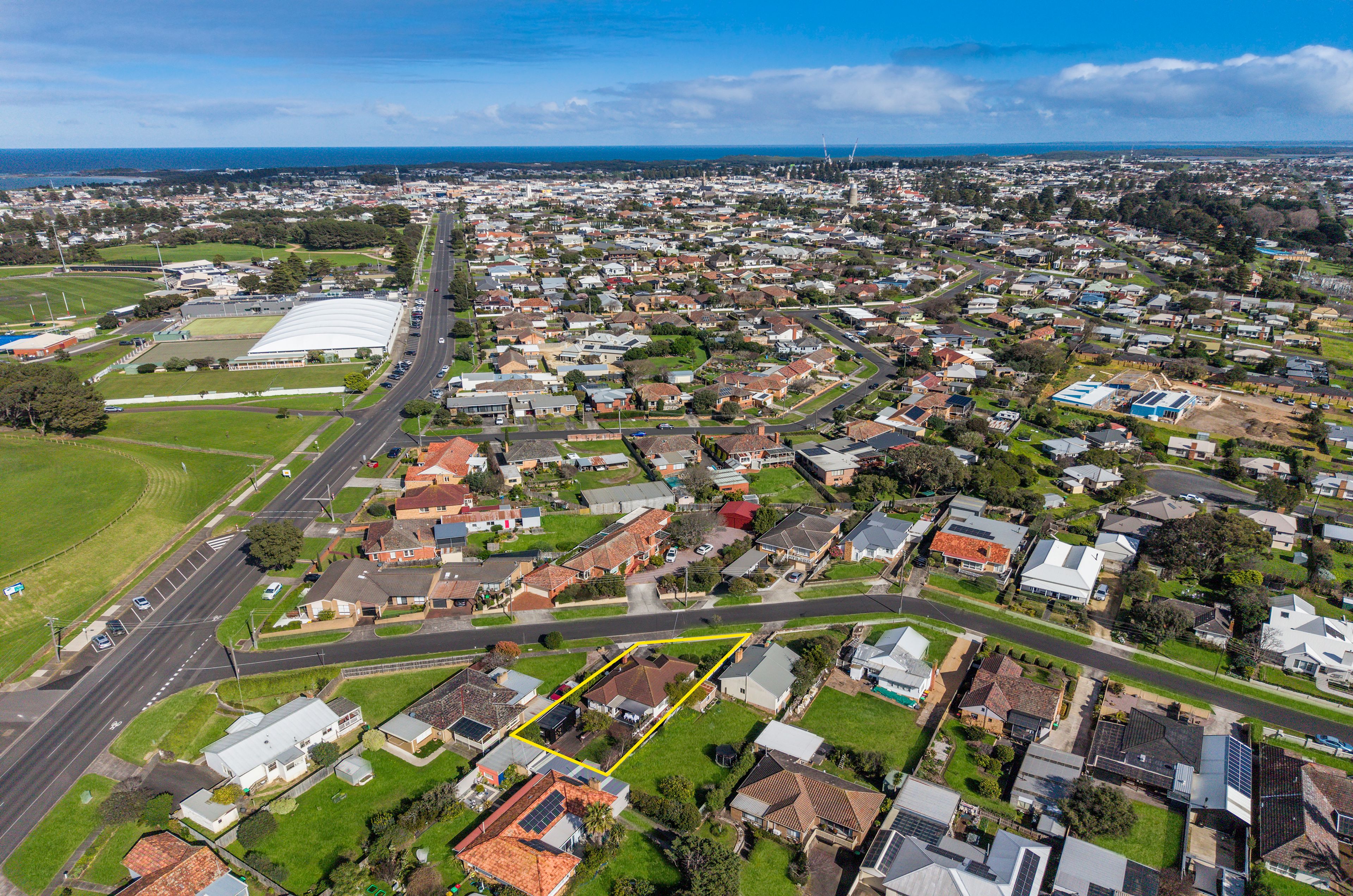 4 Monash Avenue — photo 11 of 13