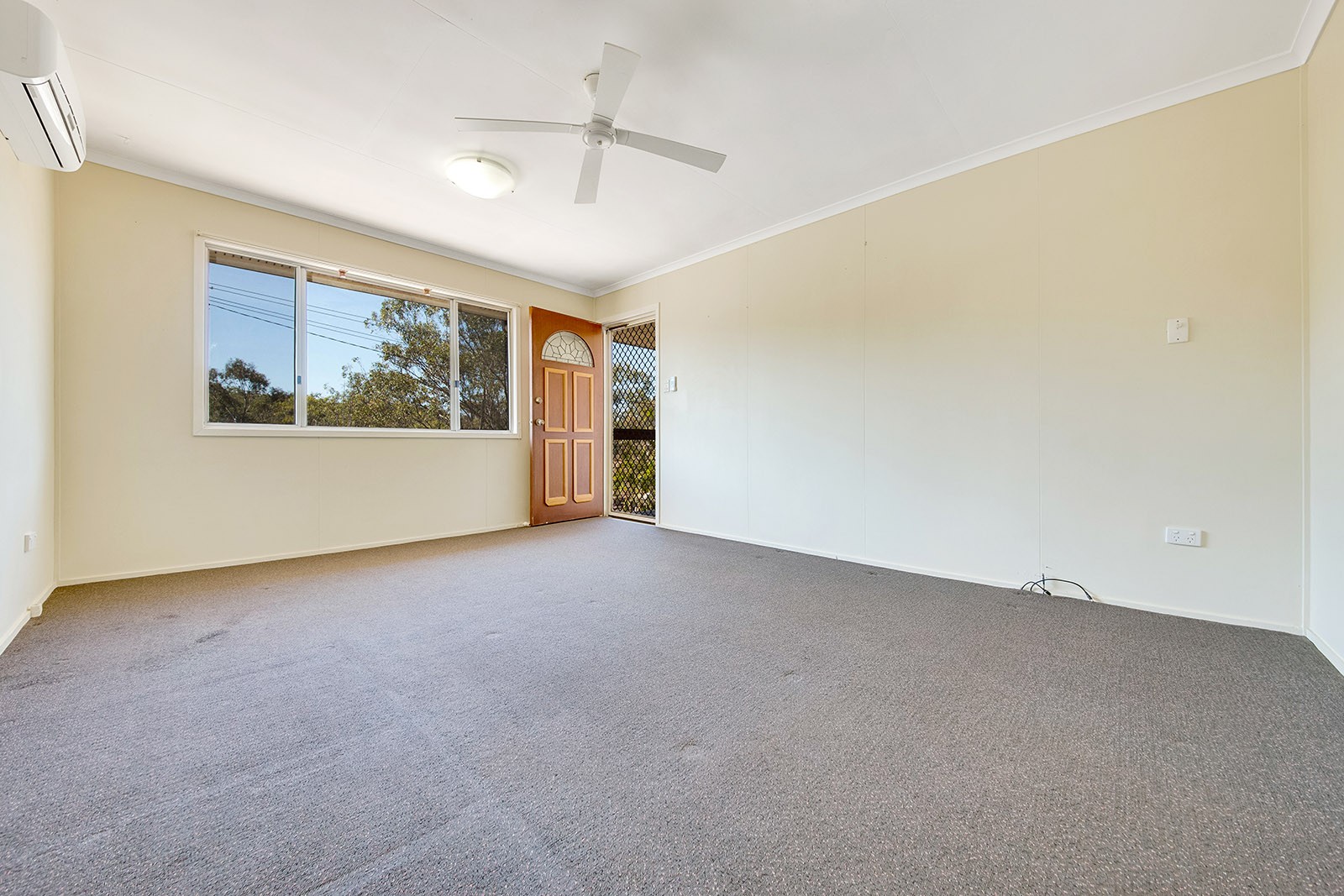 26 Squire Street, Toolooa, QLD 4680