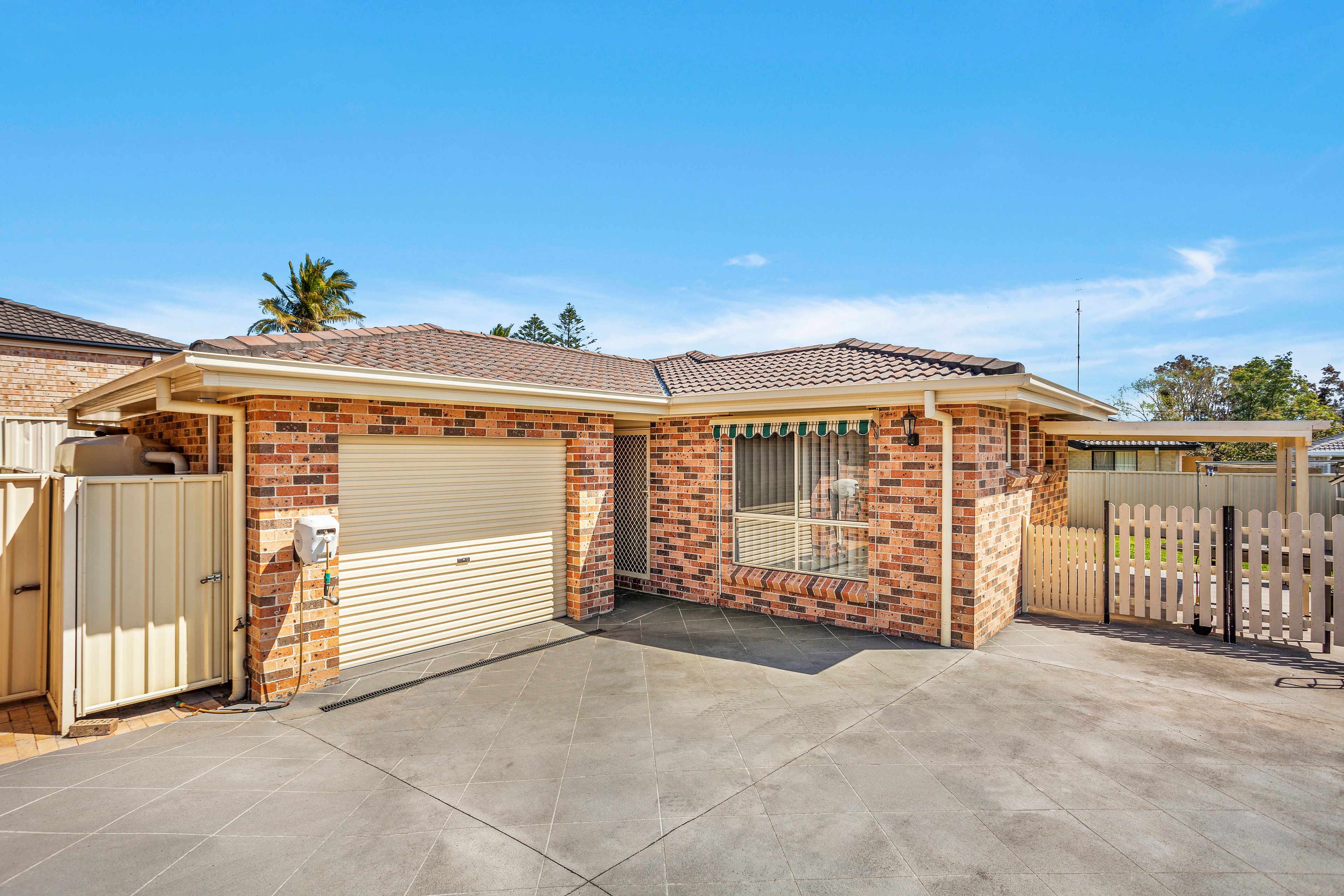 2/51 Theodore Street, Oak Flats, NSW 2529