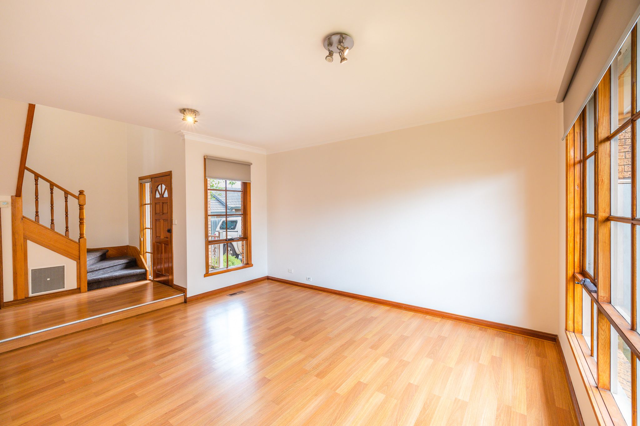 2/6 Waverley Road, Chadstone, VIC 3148