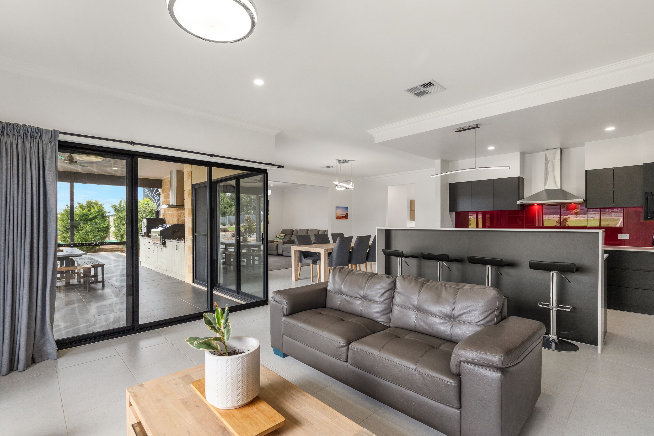 85 Viney Road — photo 6 of 27