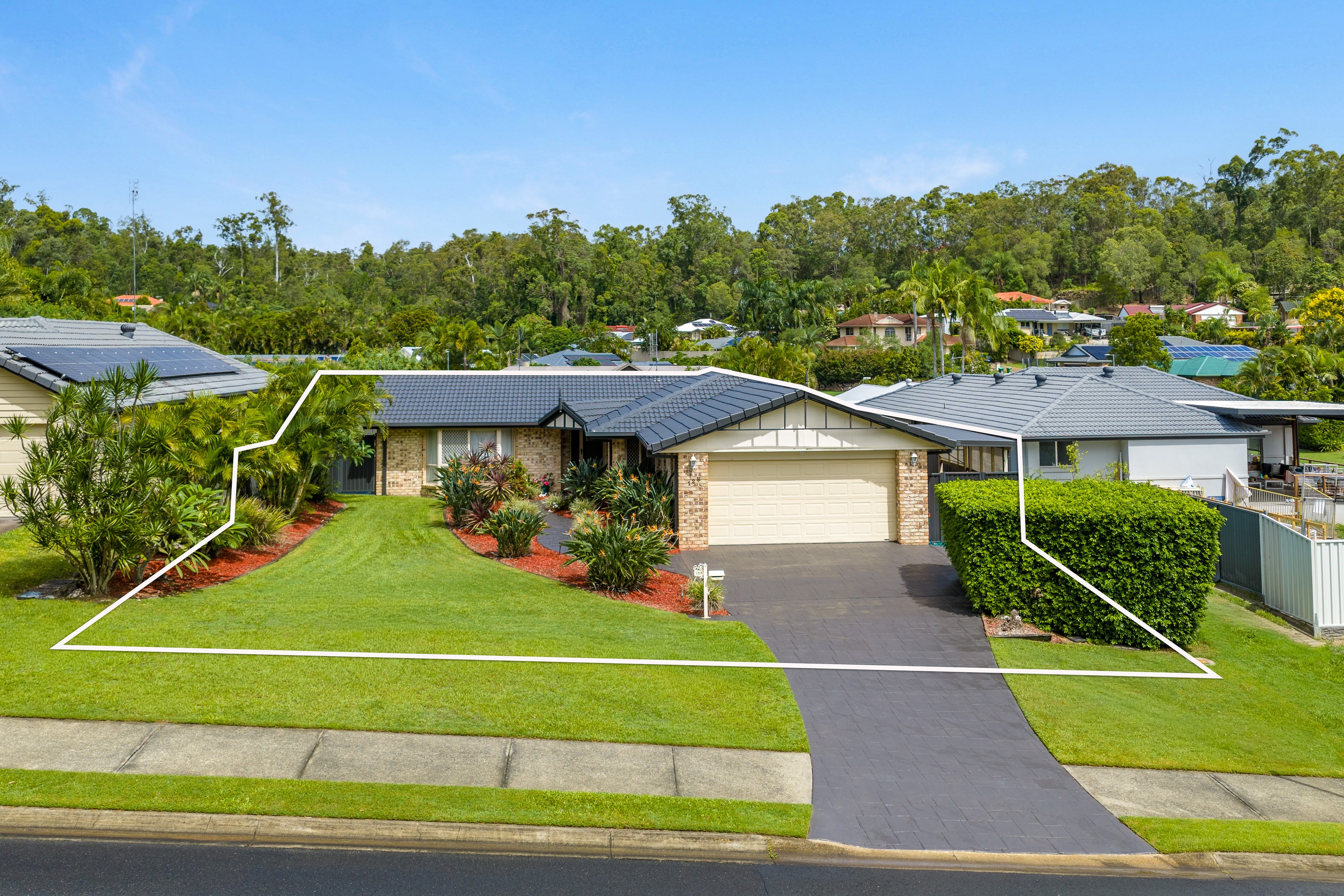 128 Michigan Drive, Oxenford, QLD 4210