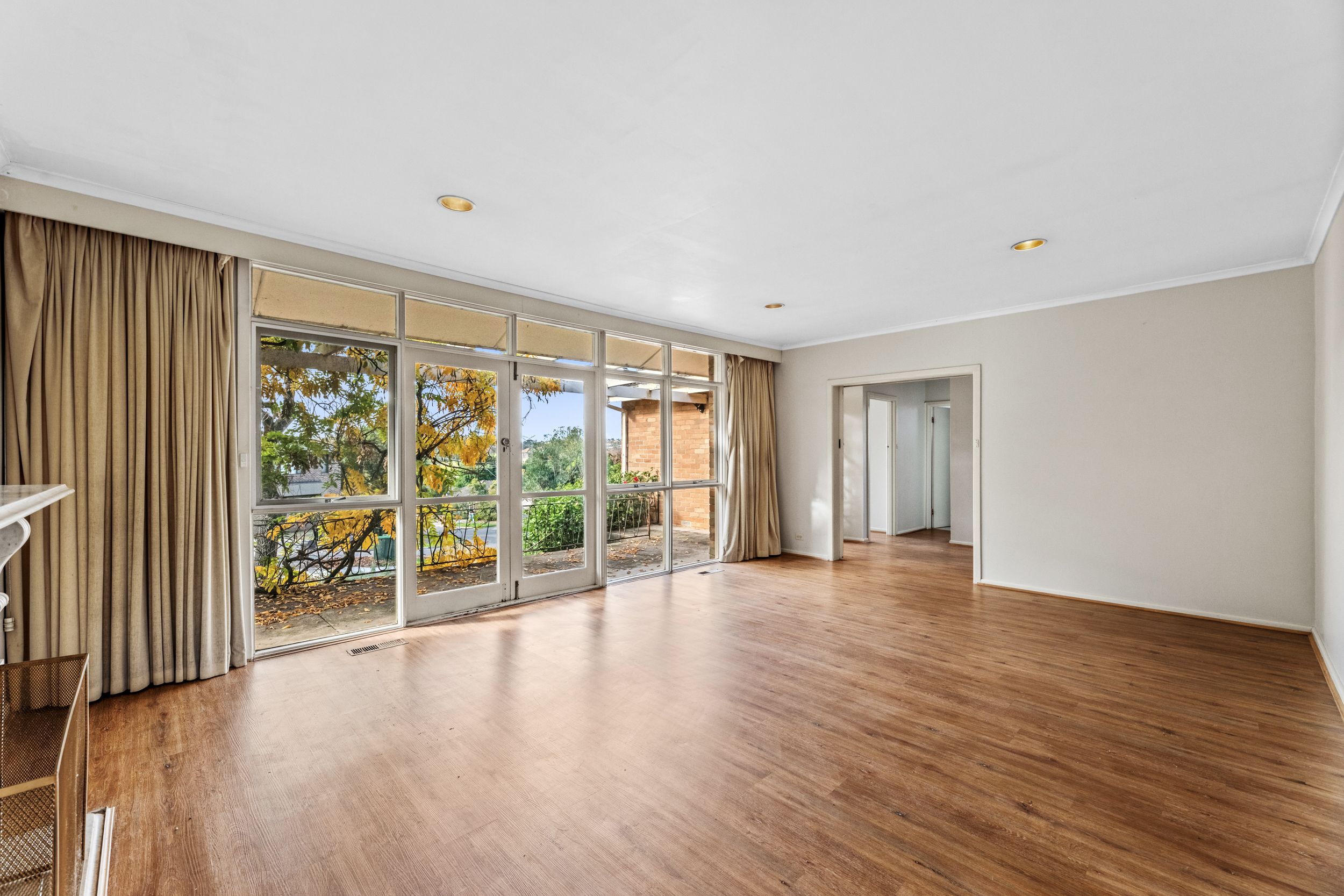 2 Earls Court — photo 4 of 14