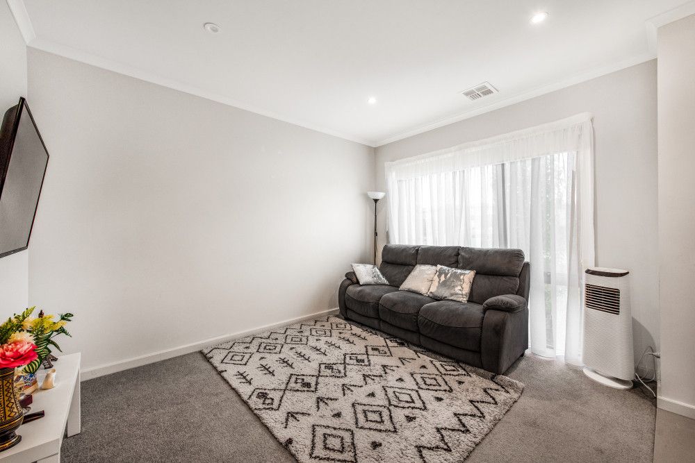 124 Harcrest Boulevard, Wantirna South, VIC 3152