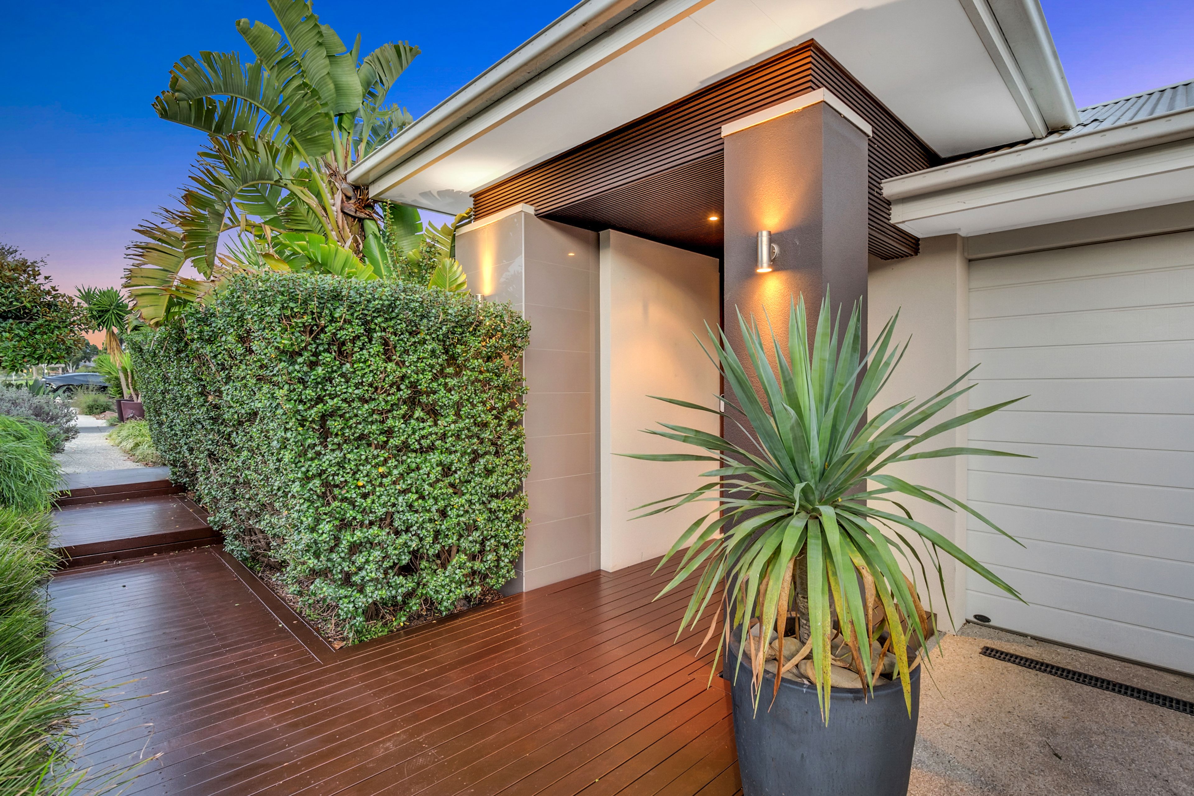 7 Bridgehaven Drive, Craigieburn, VIC 3064