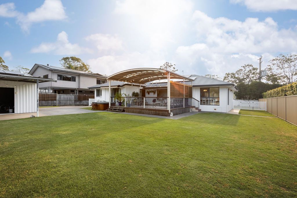 32 Tallebudgera Creek Road — photo 17 of 26
