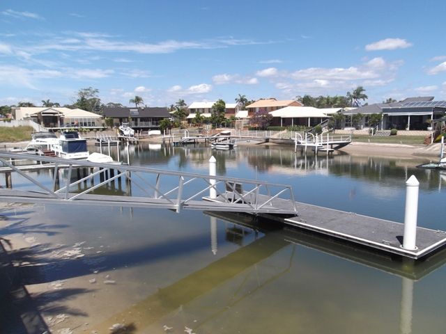 92 Oxley Drive, Paradise Point, QLD 4216