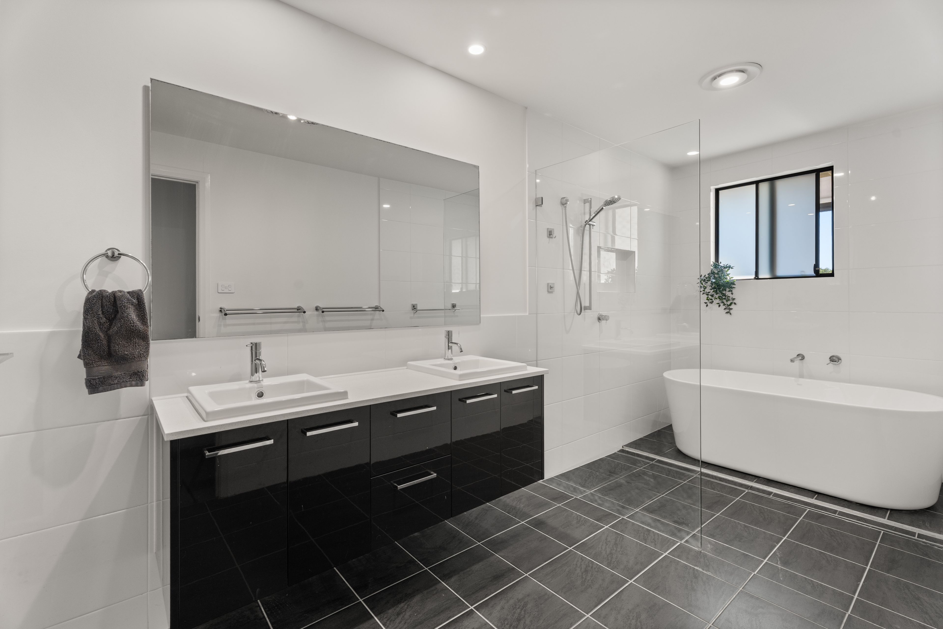 41 Jason Avenue — photo 10 of 29