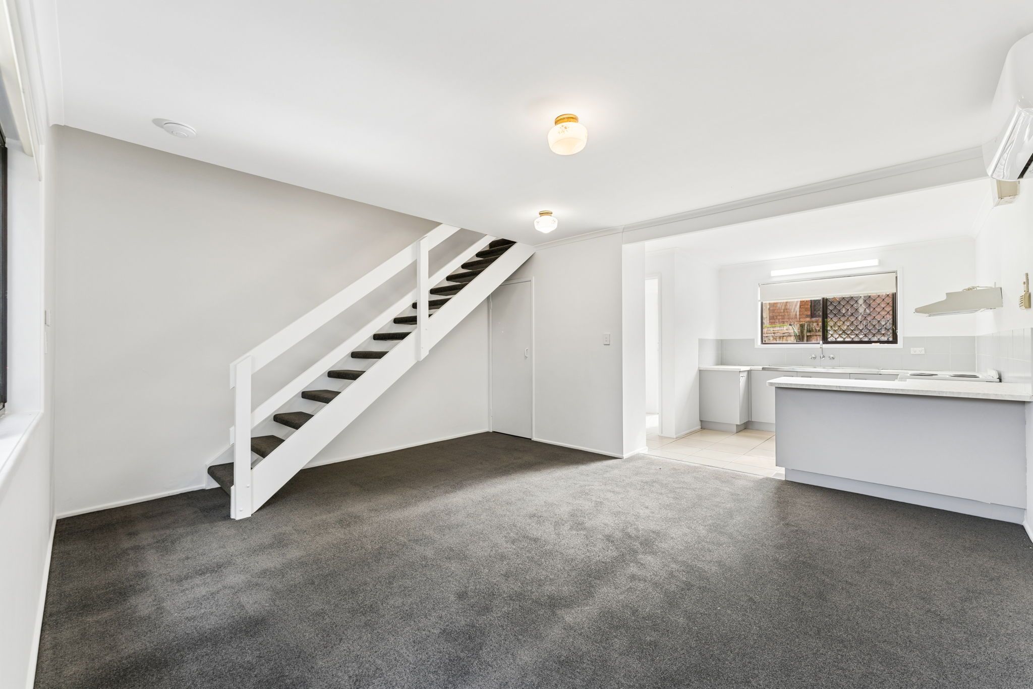1/10 Cognac Court — photo 4 of 17