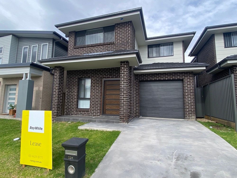 15b Silverton Street, Gregory Hills, NSW 2557