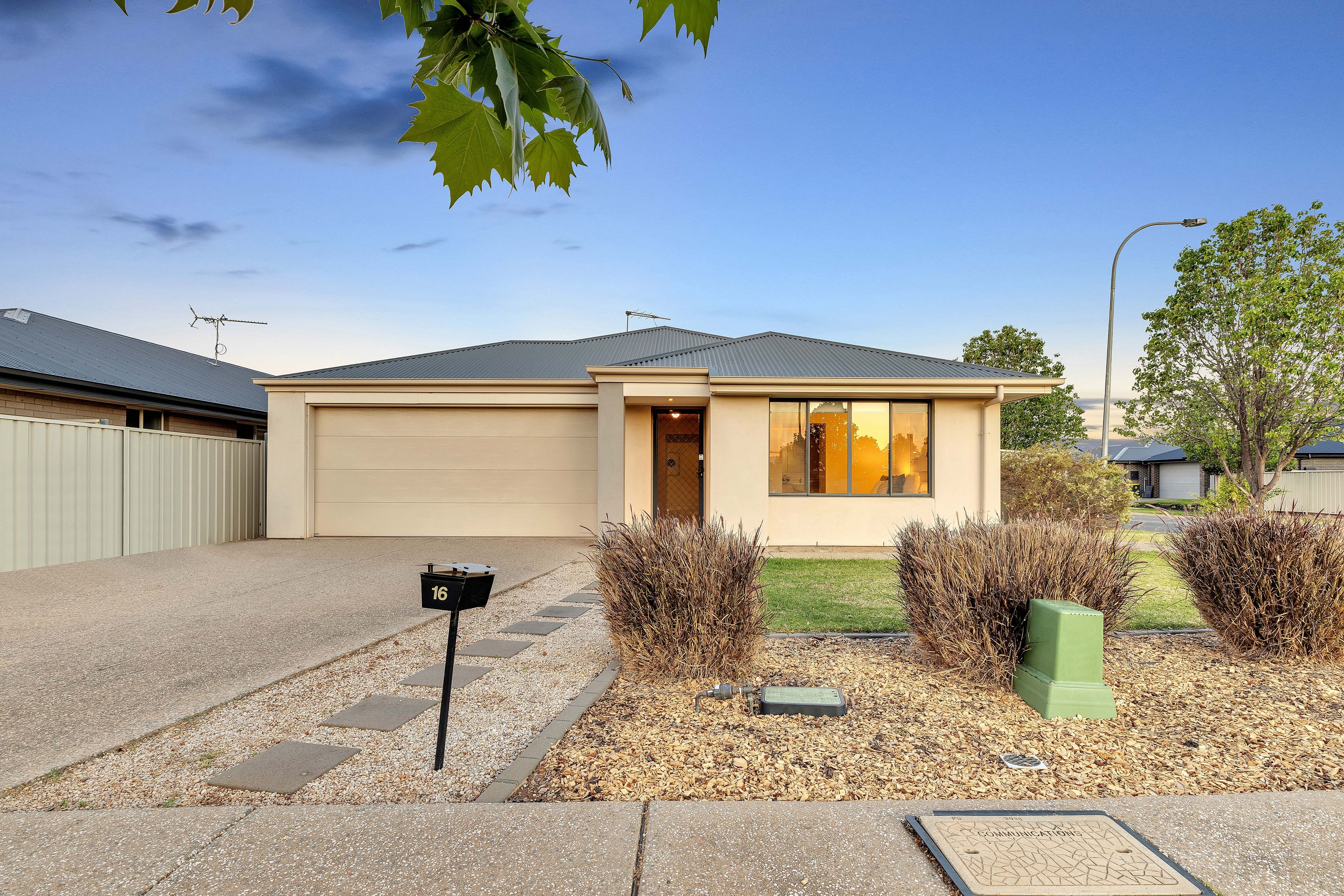 16 Central Boulevard, Munno Para West SA 5115