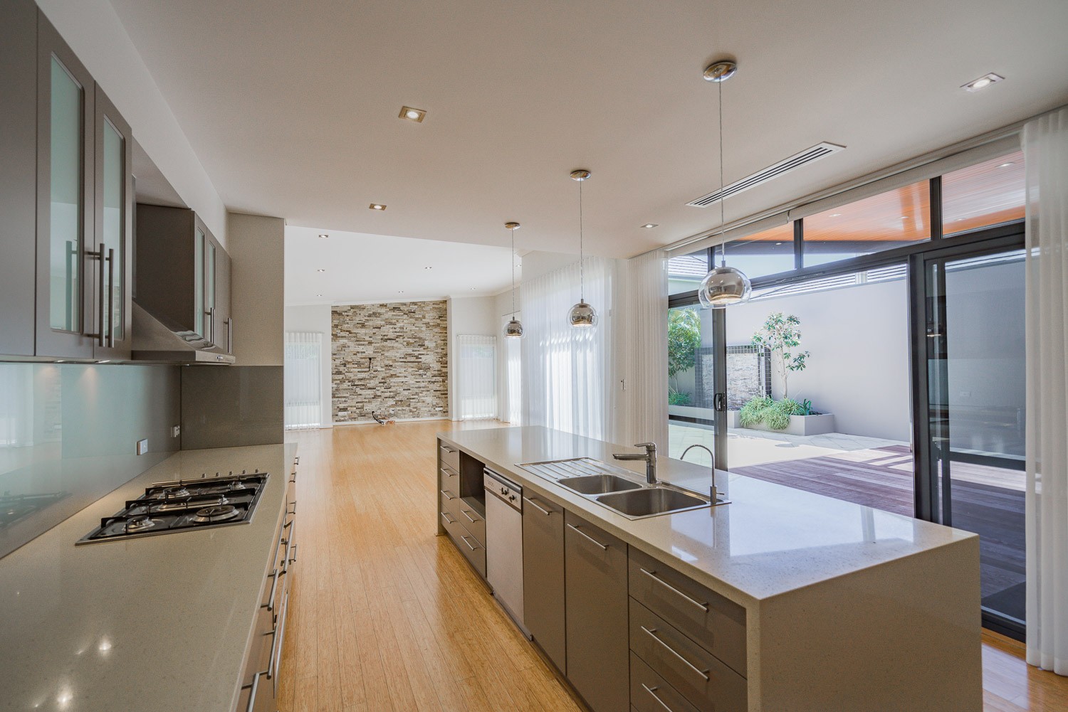 18 Heirisson Way, North Coogee, WA 6163