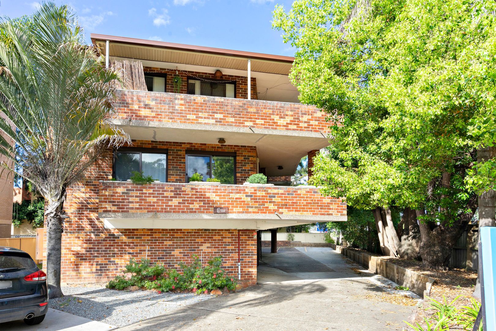1/1 Isabella Street — photo 6 of 7