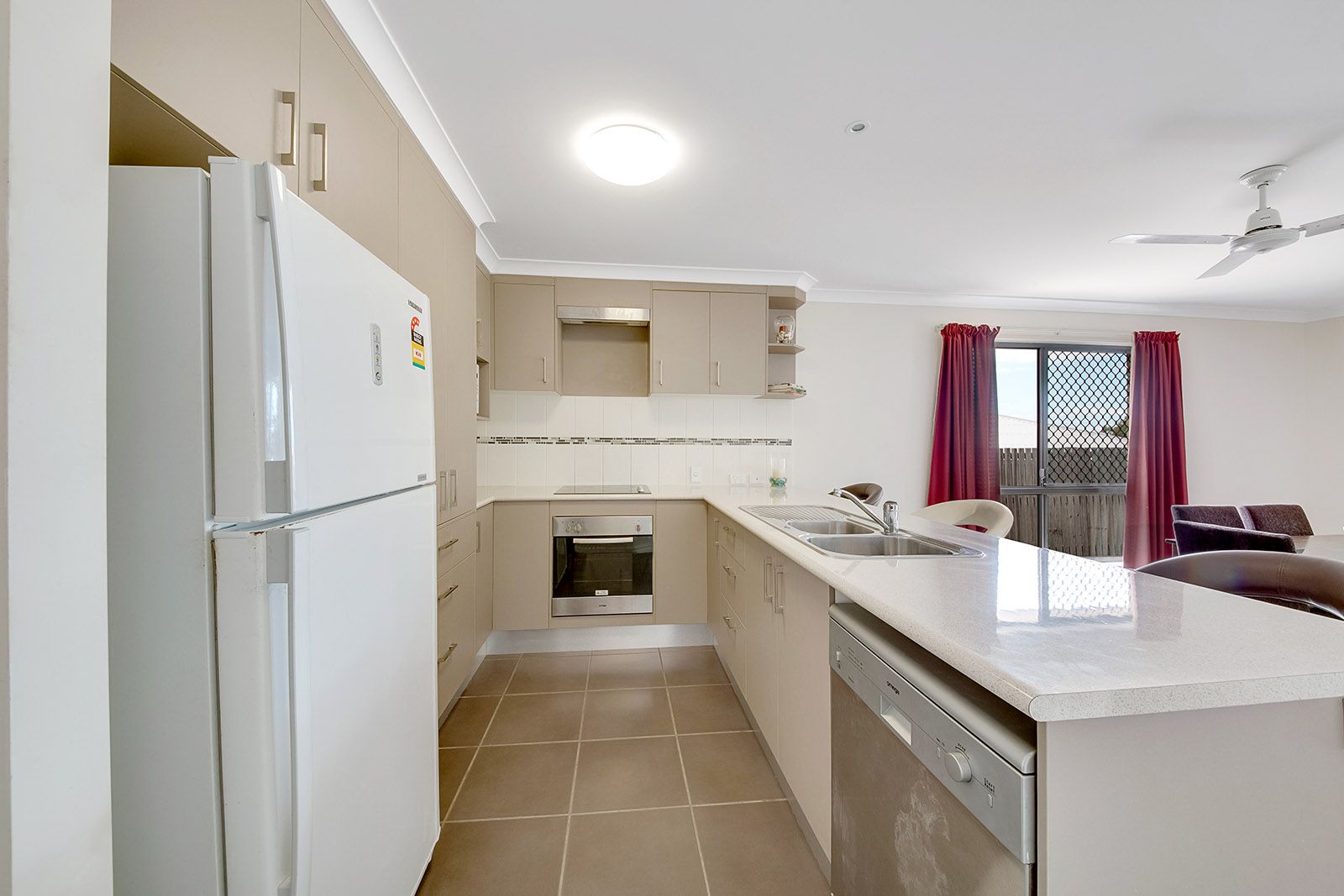 9 Redgum Drive, Kirkwood, QLD 4680