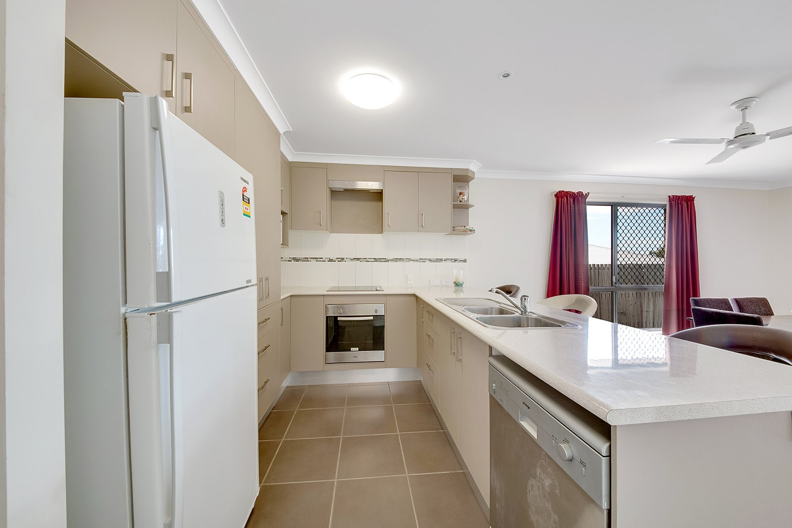 9 Redgum Drive, Kirkwood, QLD 4680