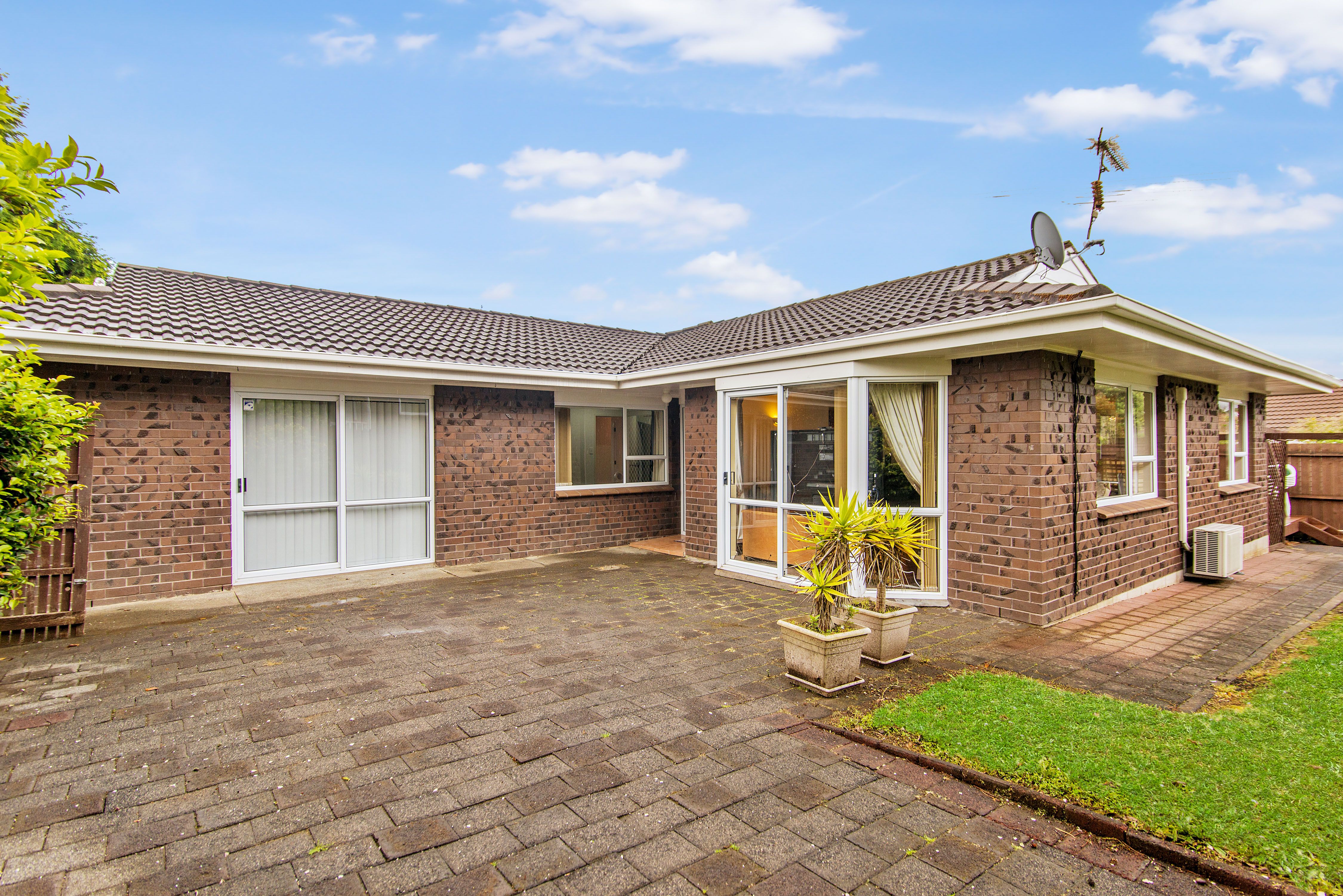 83 Botany Road, Botany Downs, Manukau City