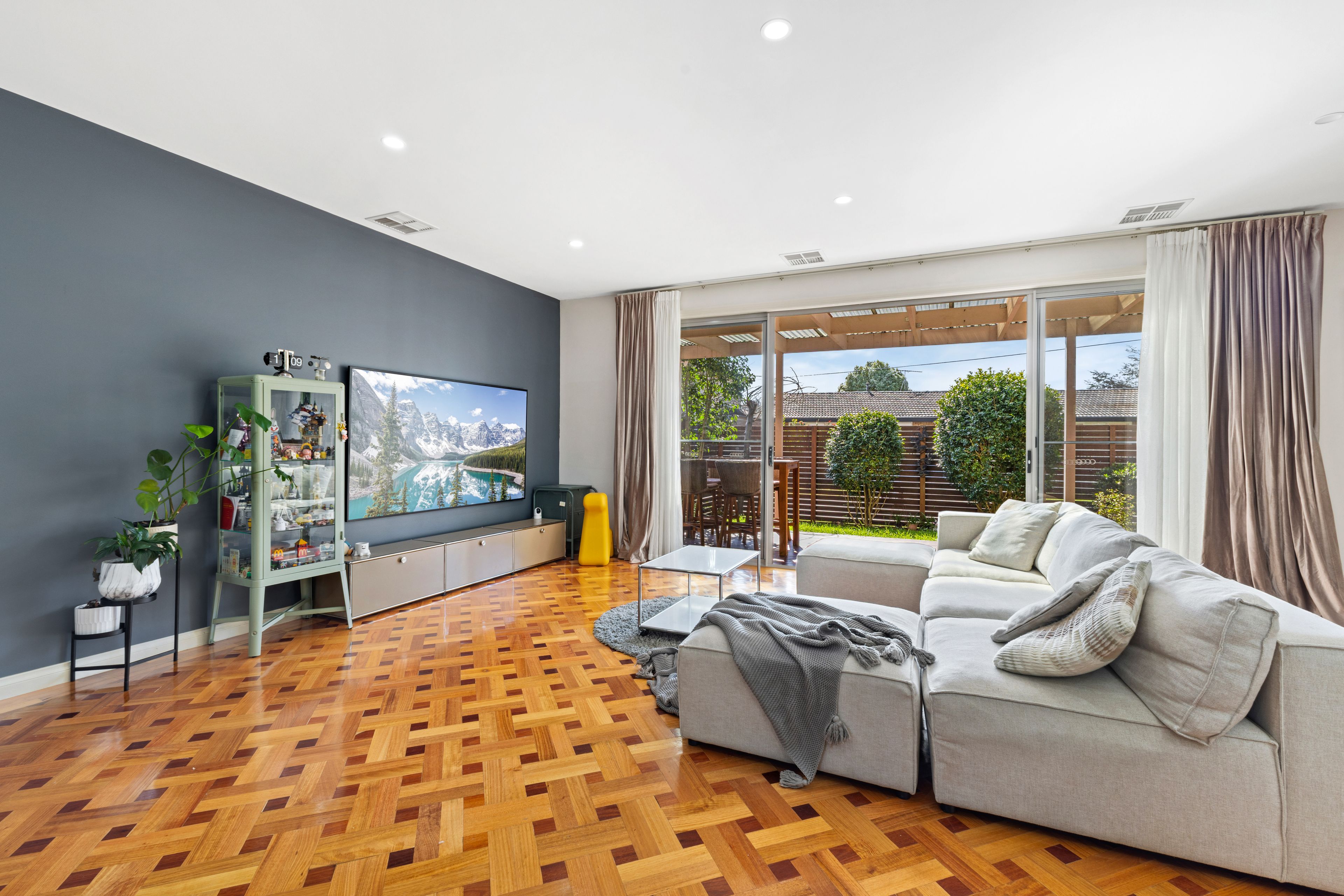 41 Fraser Street — photo 3 of 15