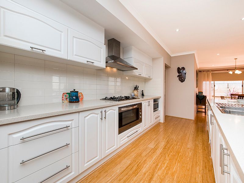 18 Carrow Bend, Baldivis, WA 6171