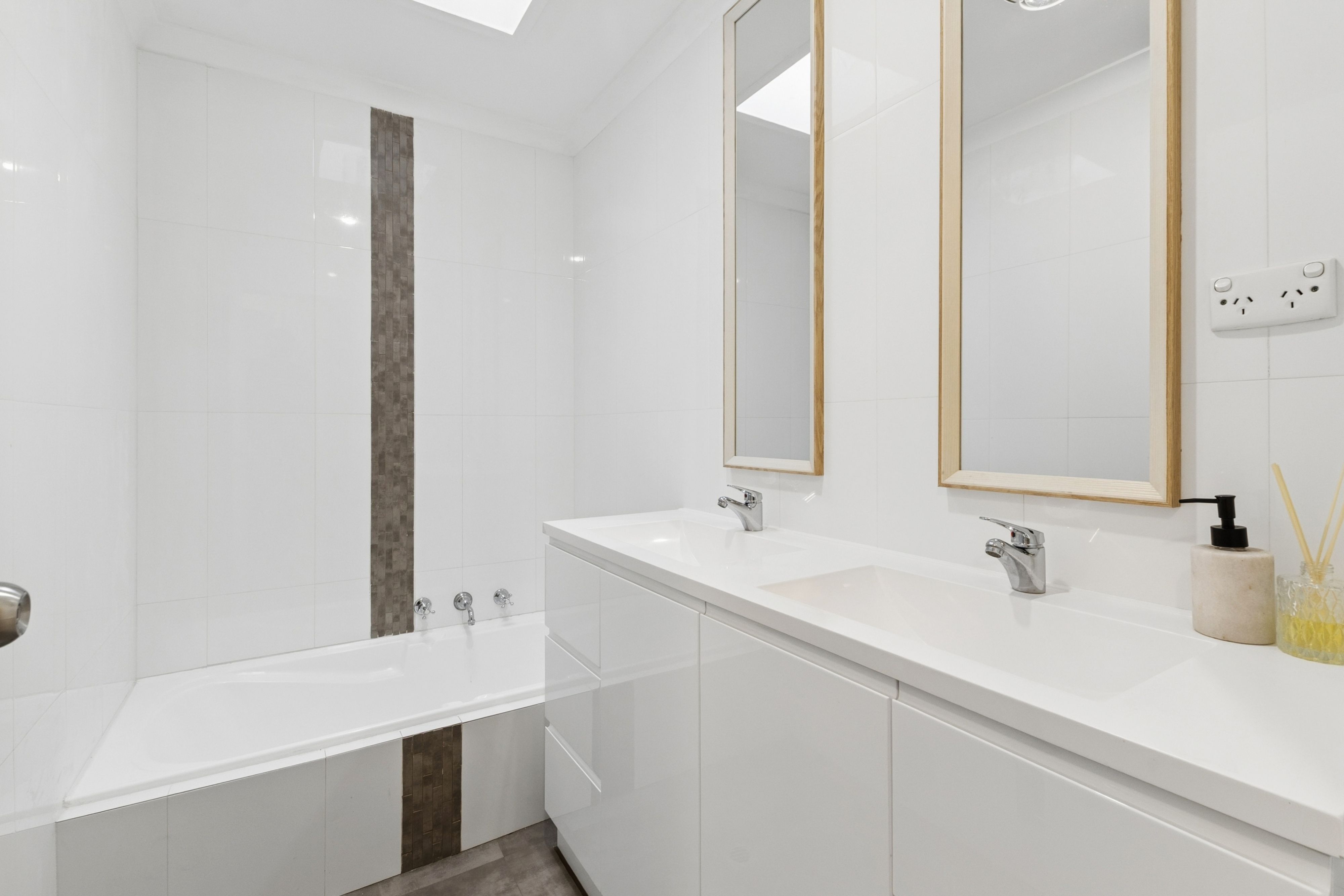 2/71 Kelvin Street — photo 20 of 23