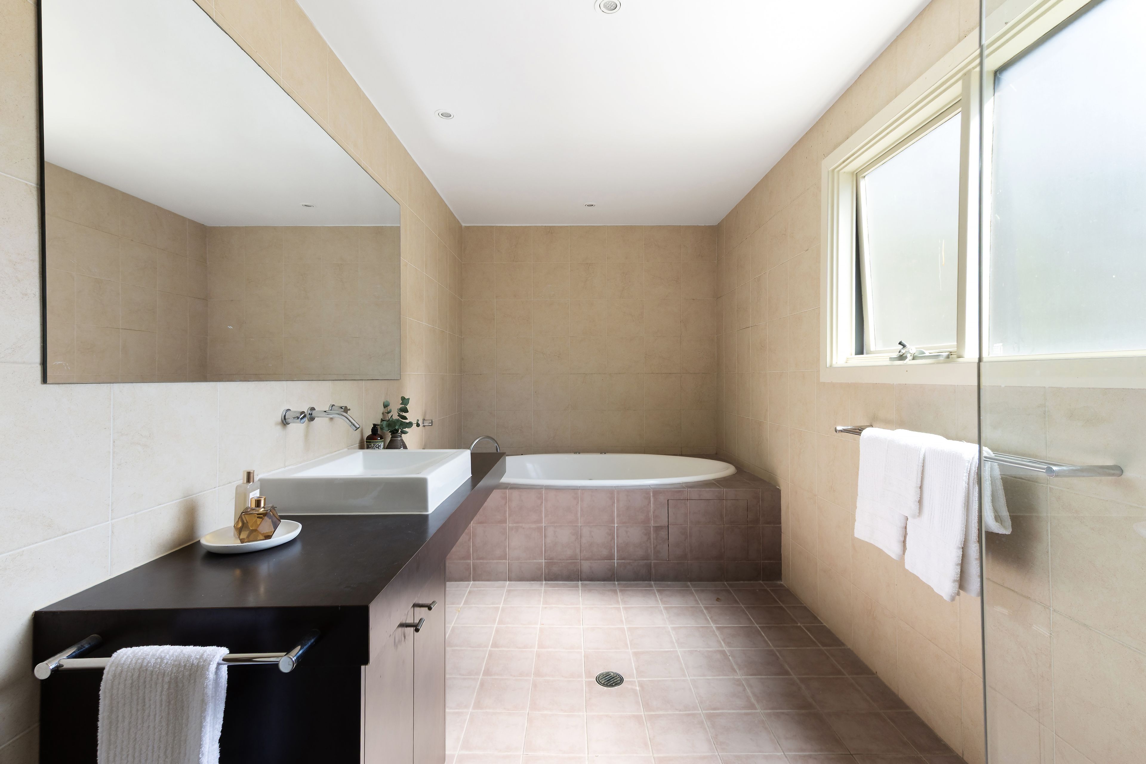 5 Morna Place — photo 10 of 12