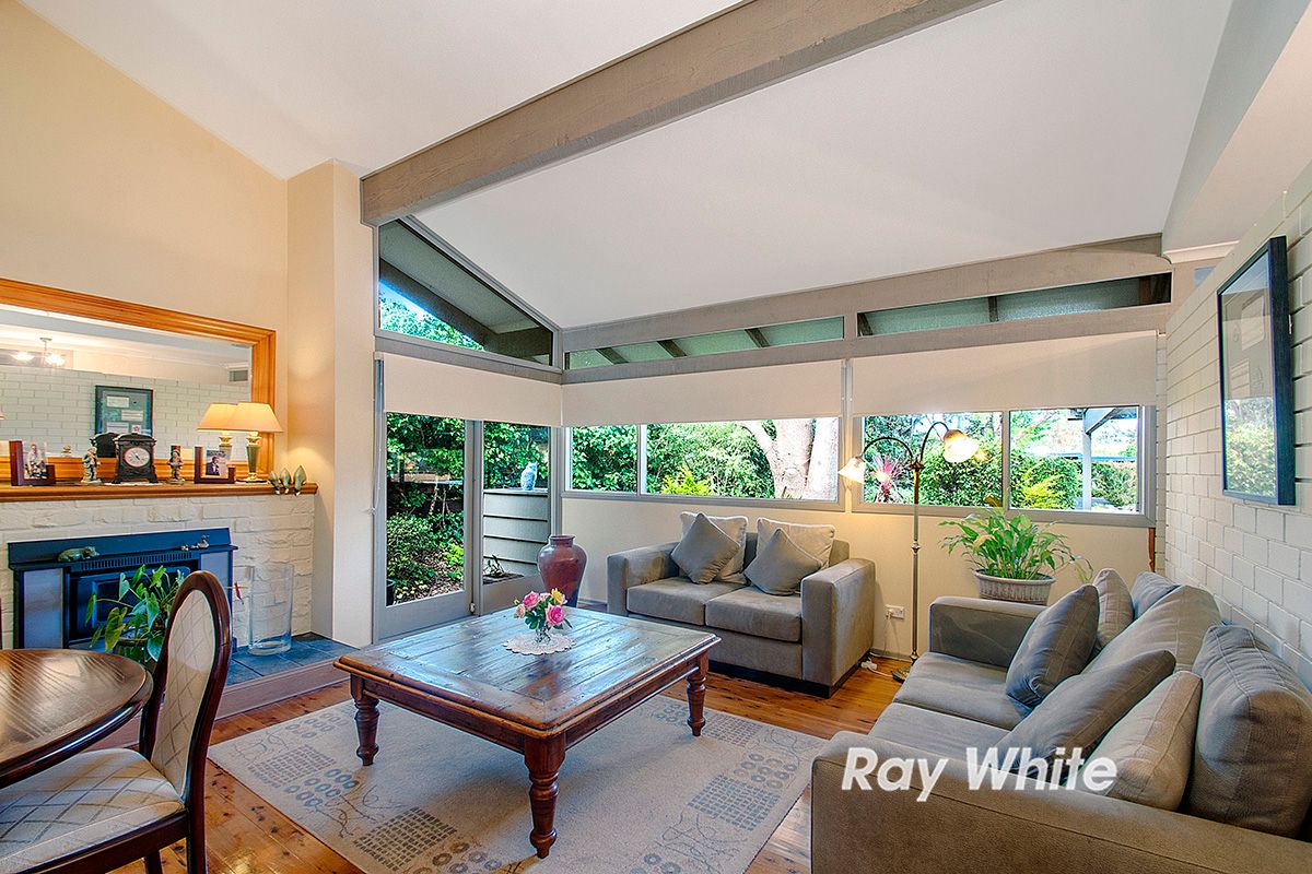 4 Barrawarn Place, Castle Hill, NSW 2154