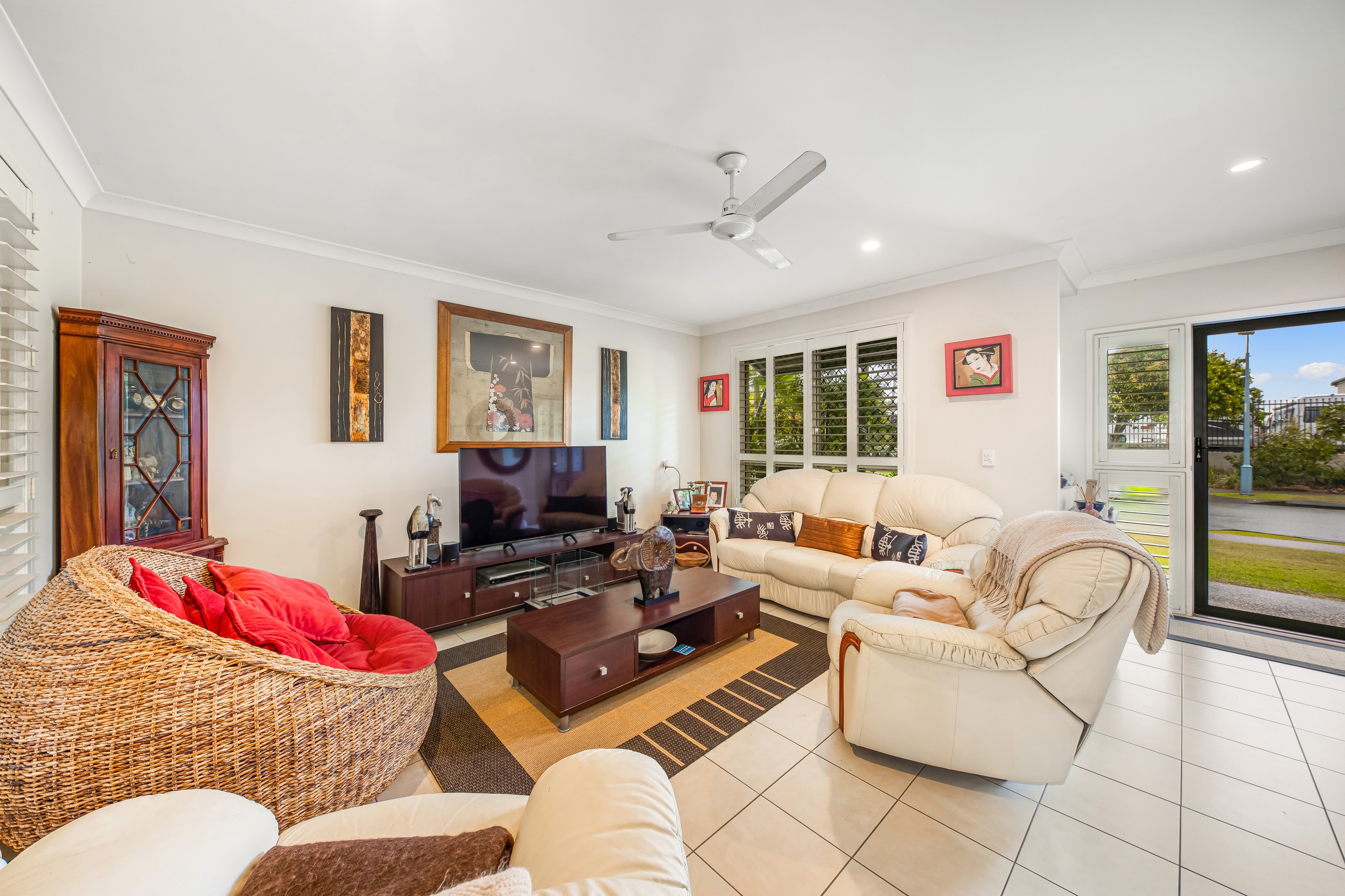 4 Whitsunday Drive, Pacific Paradise, QLD 4564