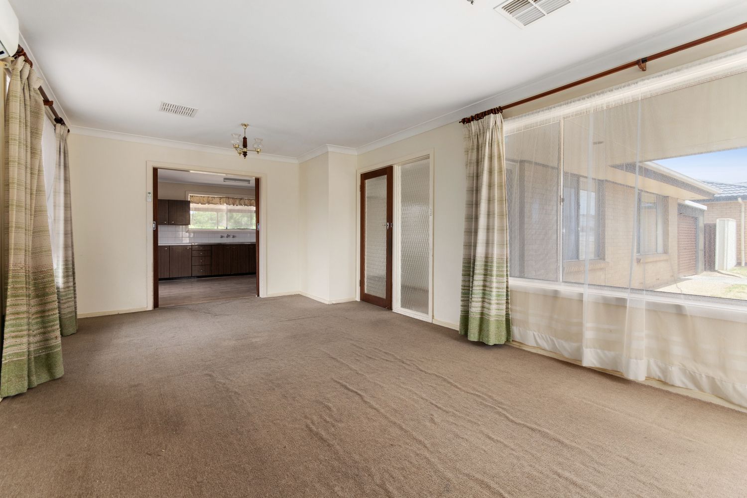 19 Anthony Road, Para Vista, SA 5093